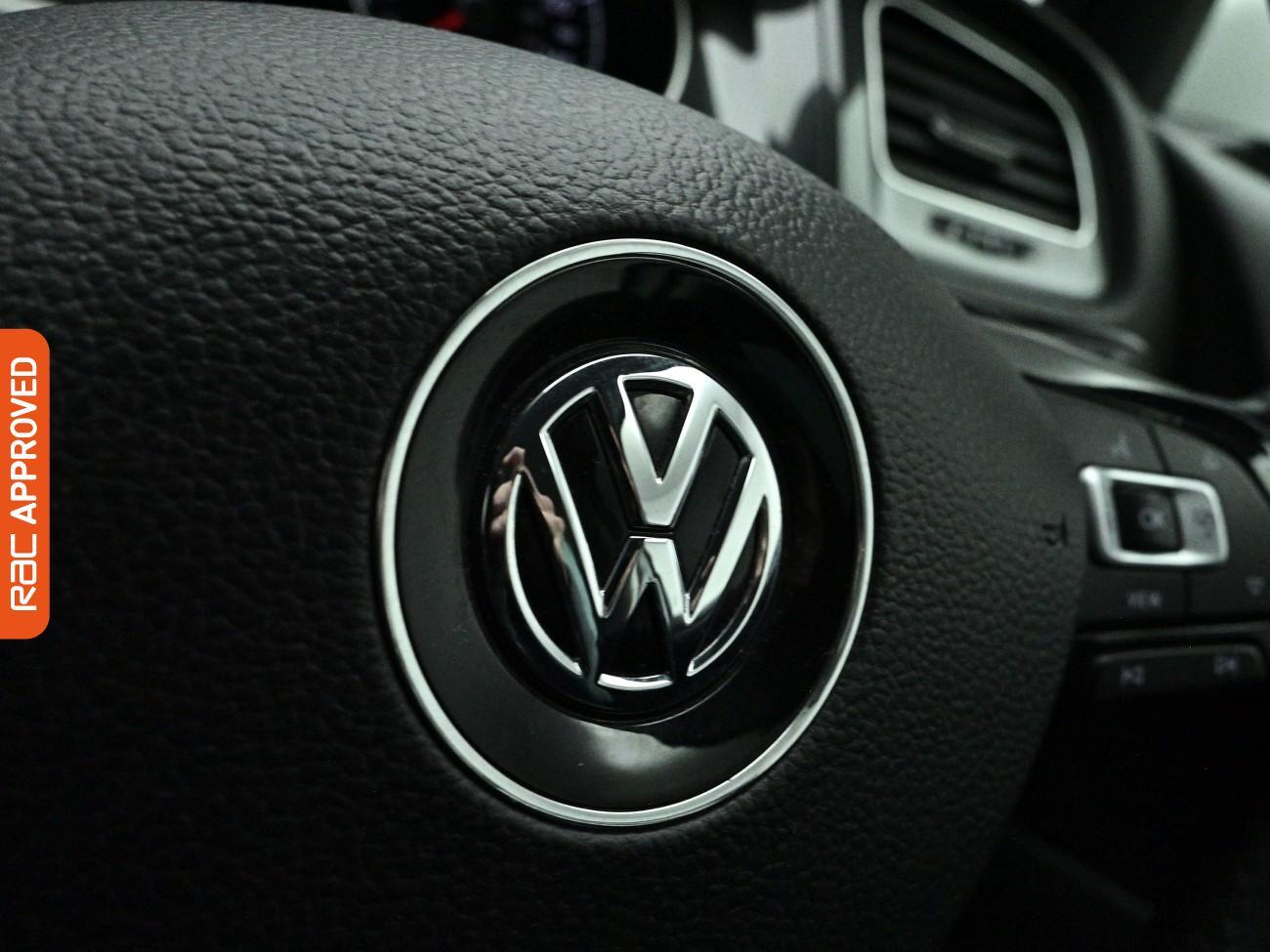 Volkswagen Golf view 23