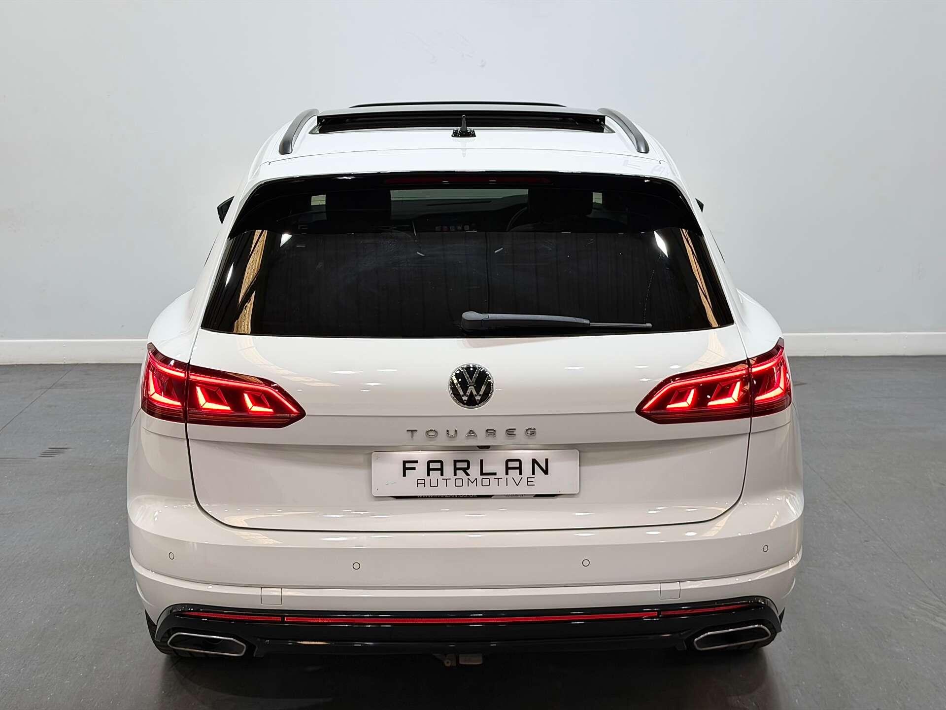 Volkswagen Touareg view 25