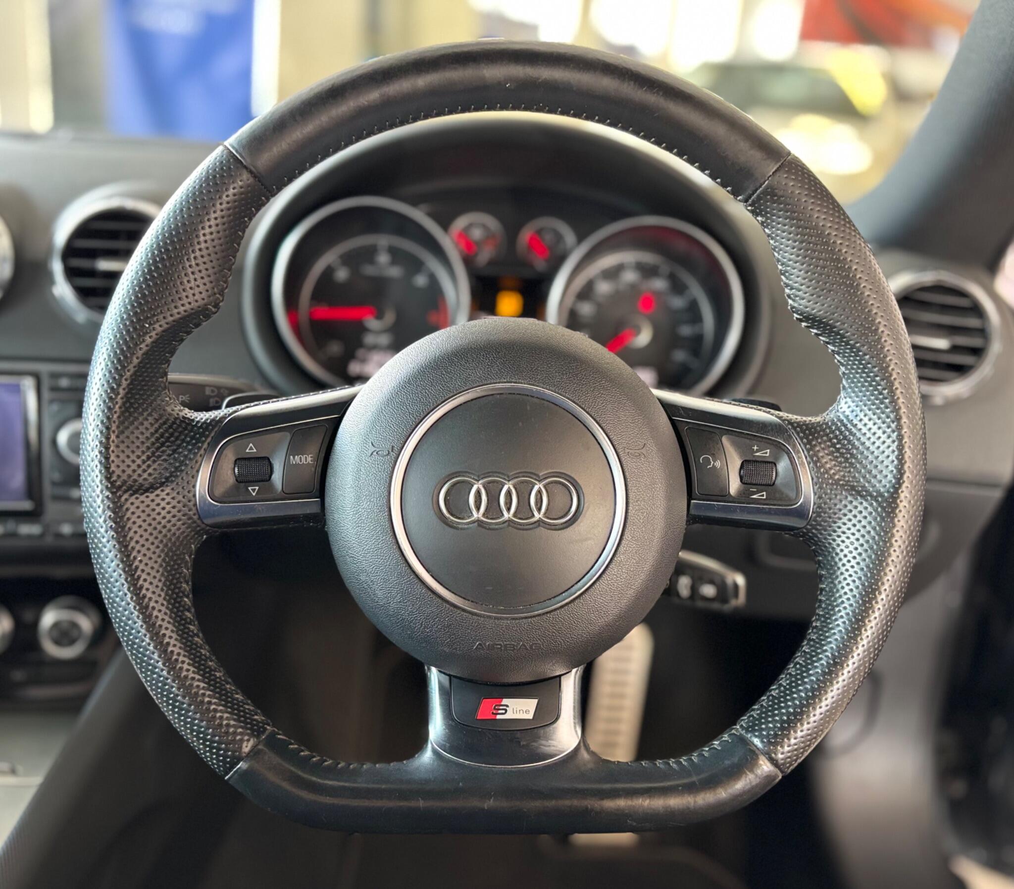 Audi TT view 30