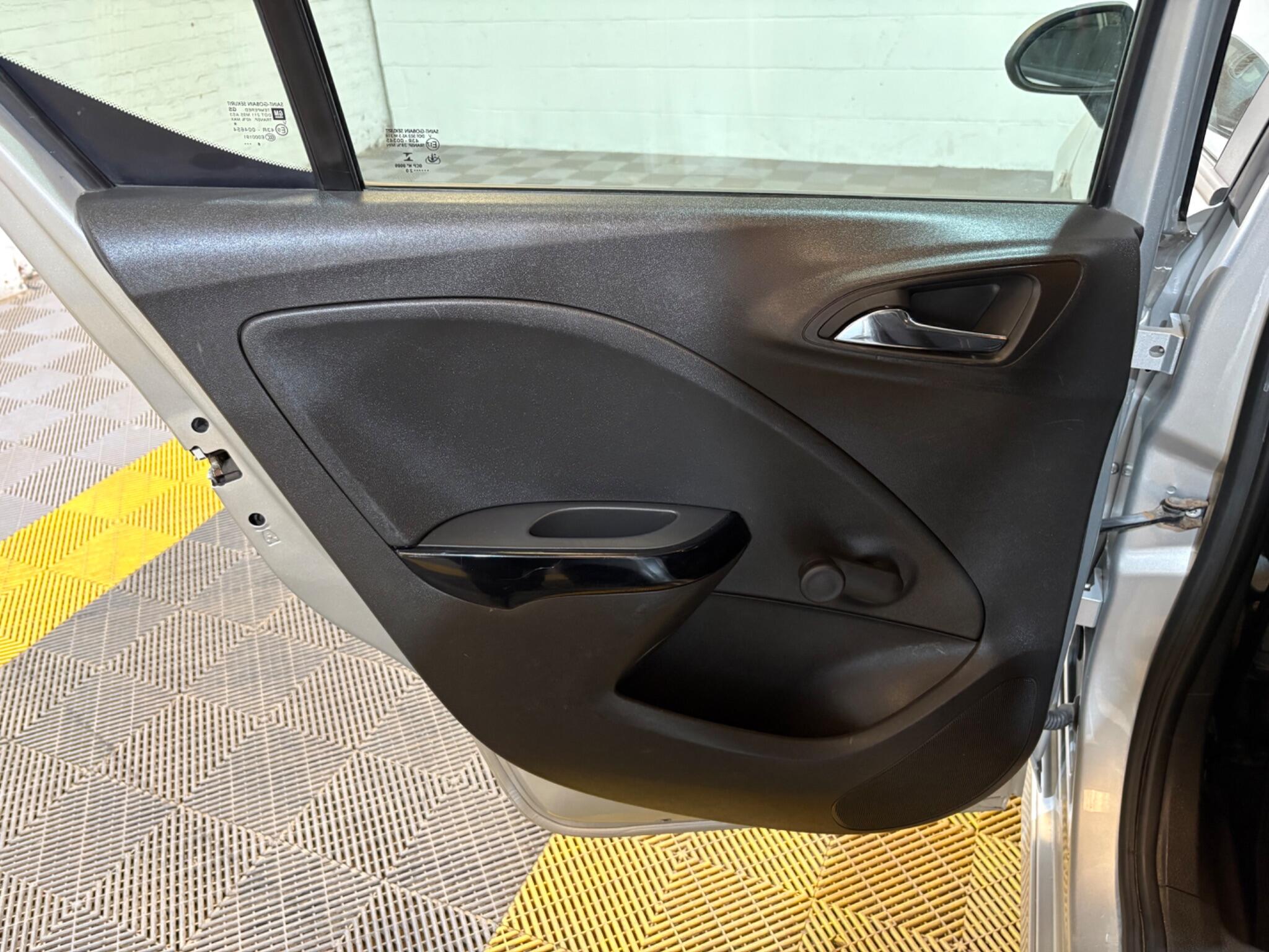 Vauxhall Corsa view 26