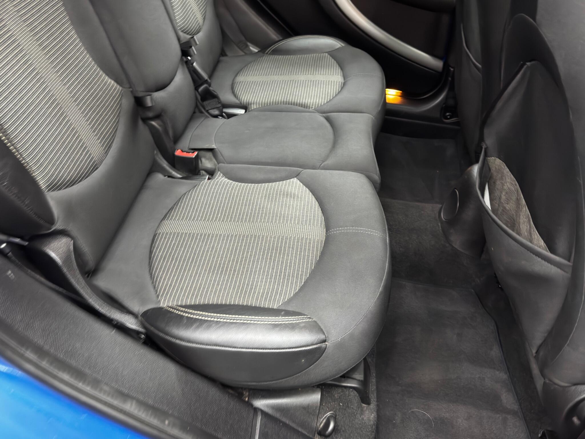 Mini Countryman view 16