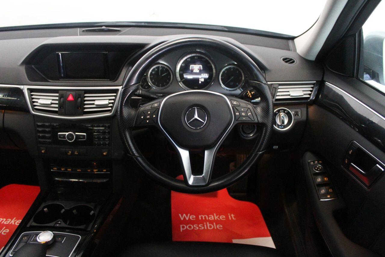 Mercedes-Benz E-Class view 43