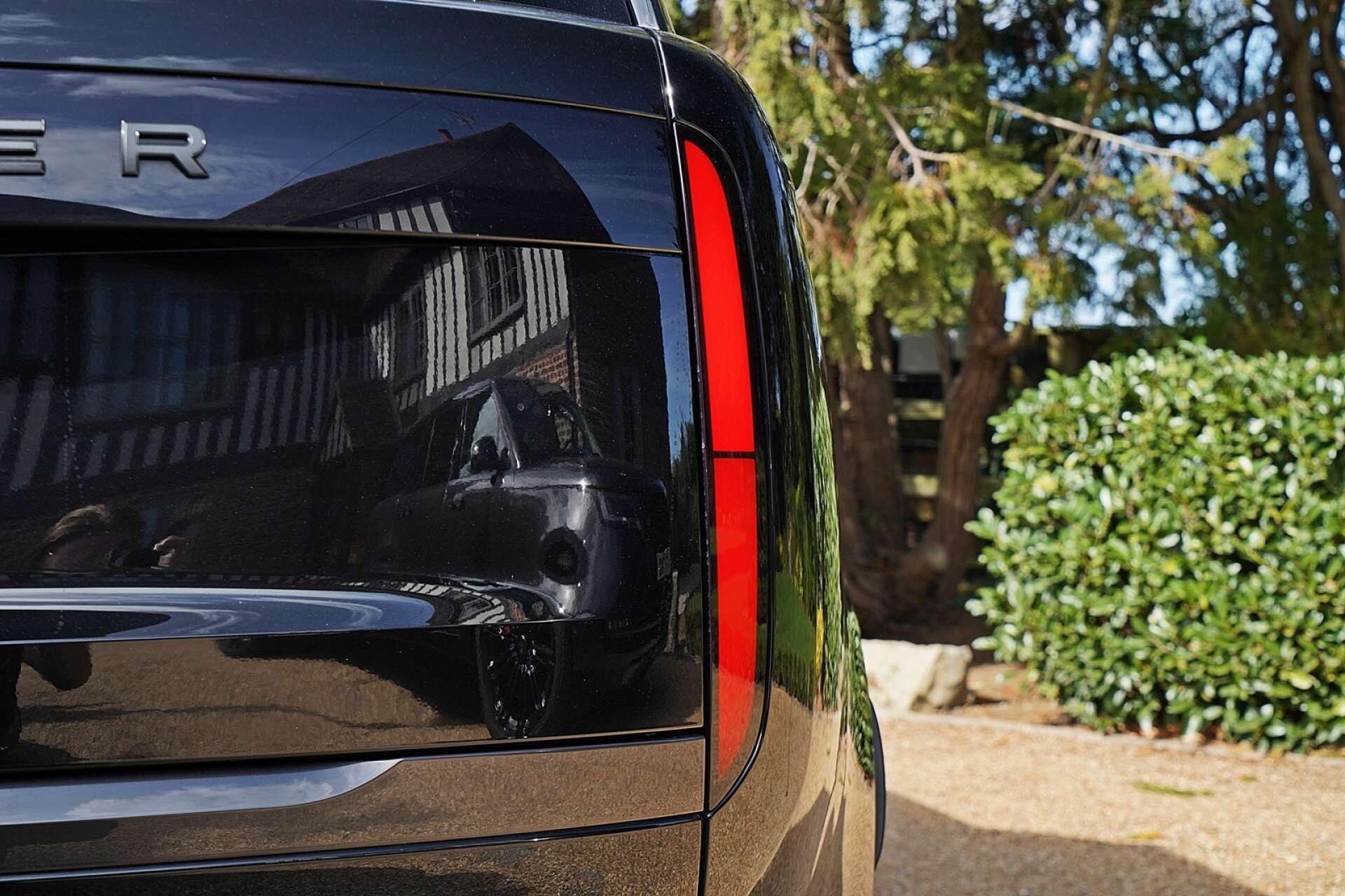 Land Rover Range Rover view 5
