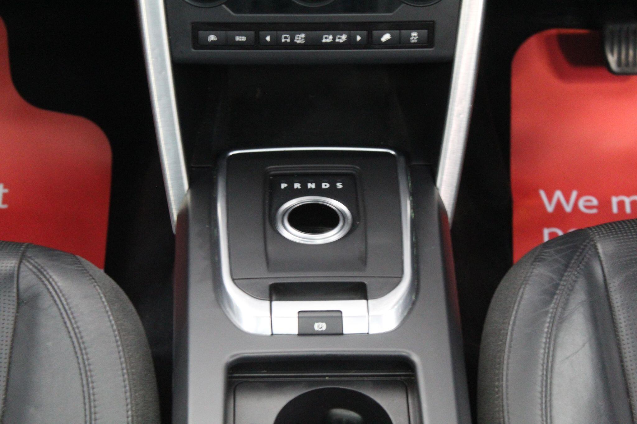 Land Rover Discovery Sport view 42