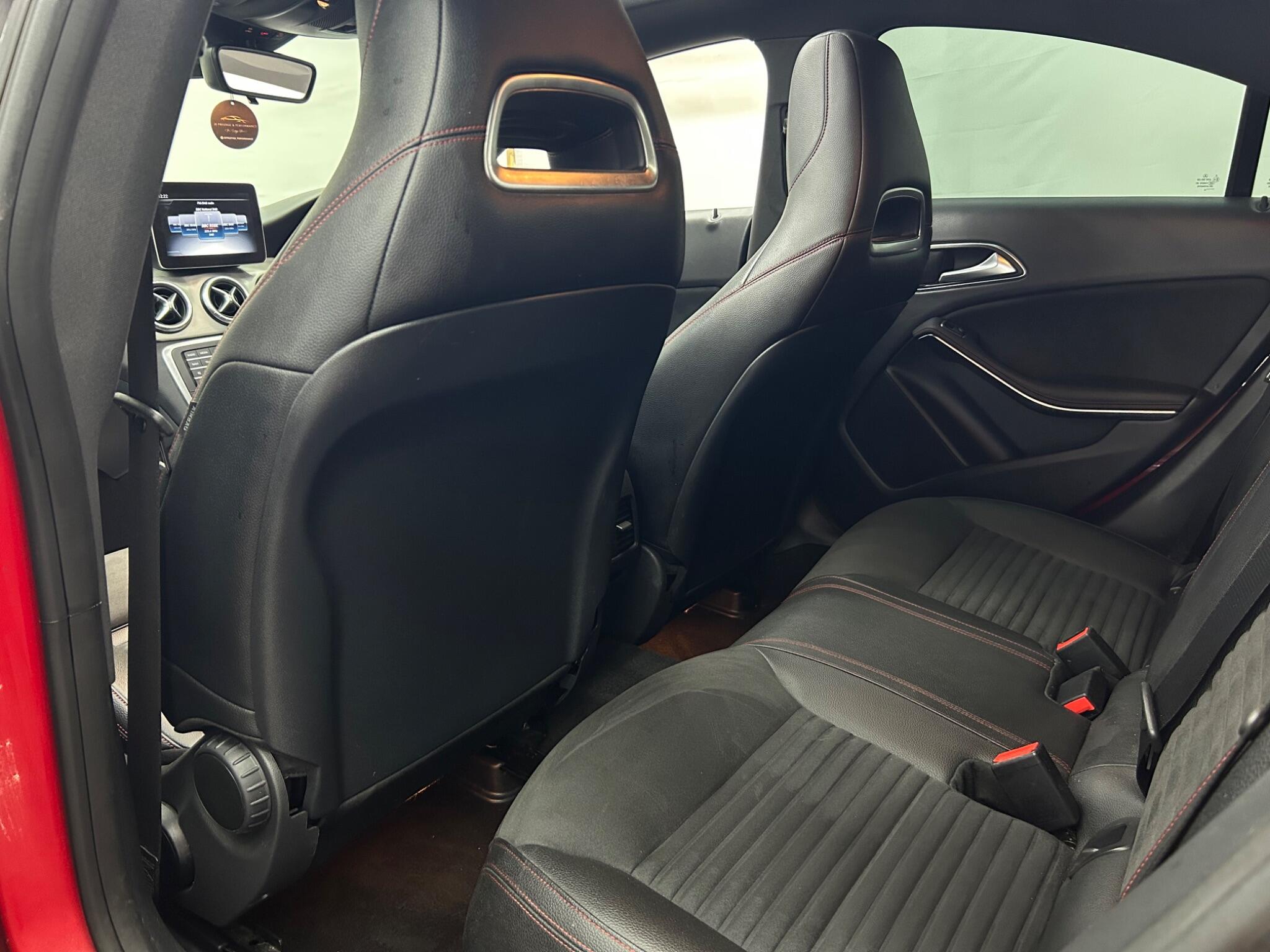 Mercedes-Benz Cla view 20