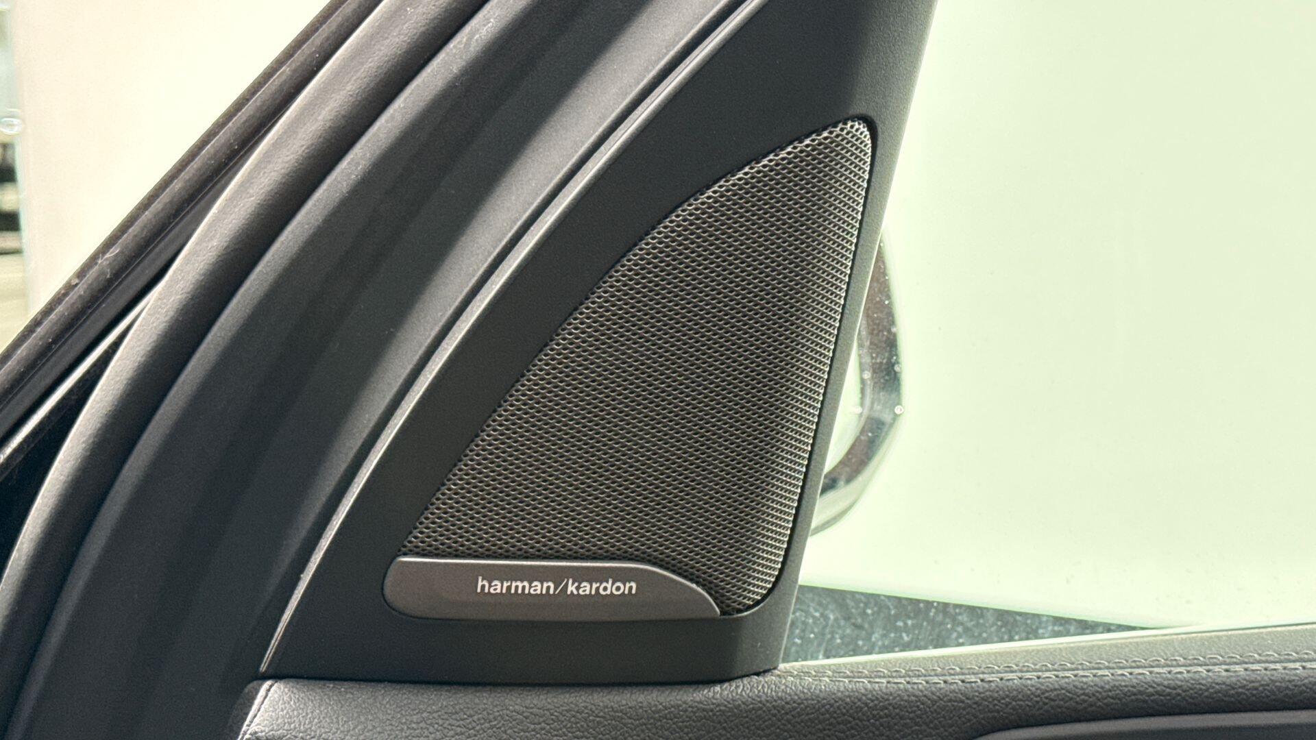 BMW X5 view 20