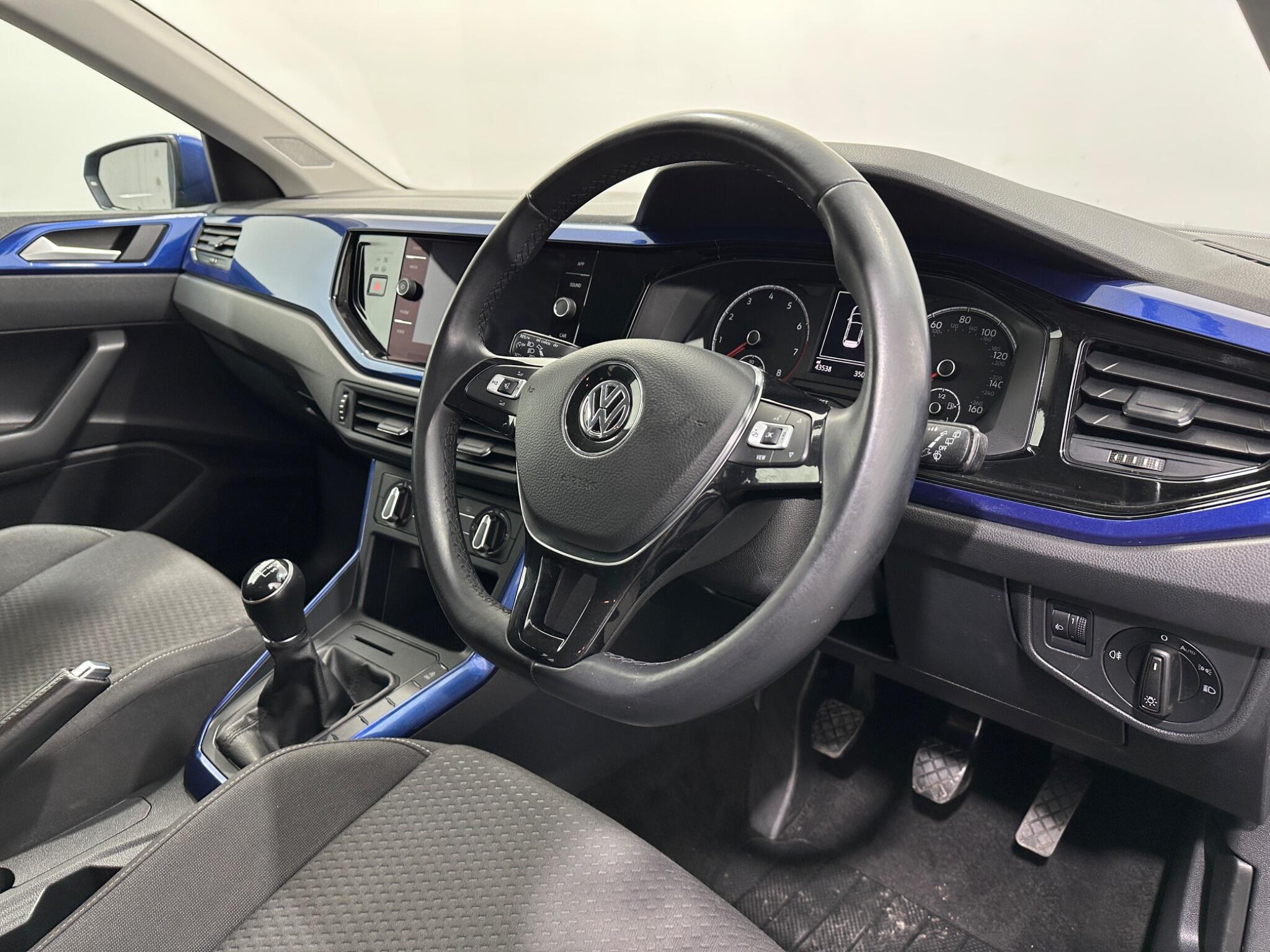 Volkswagen Polo view 11