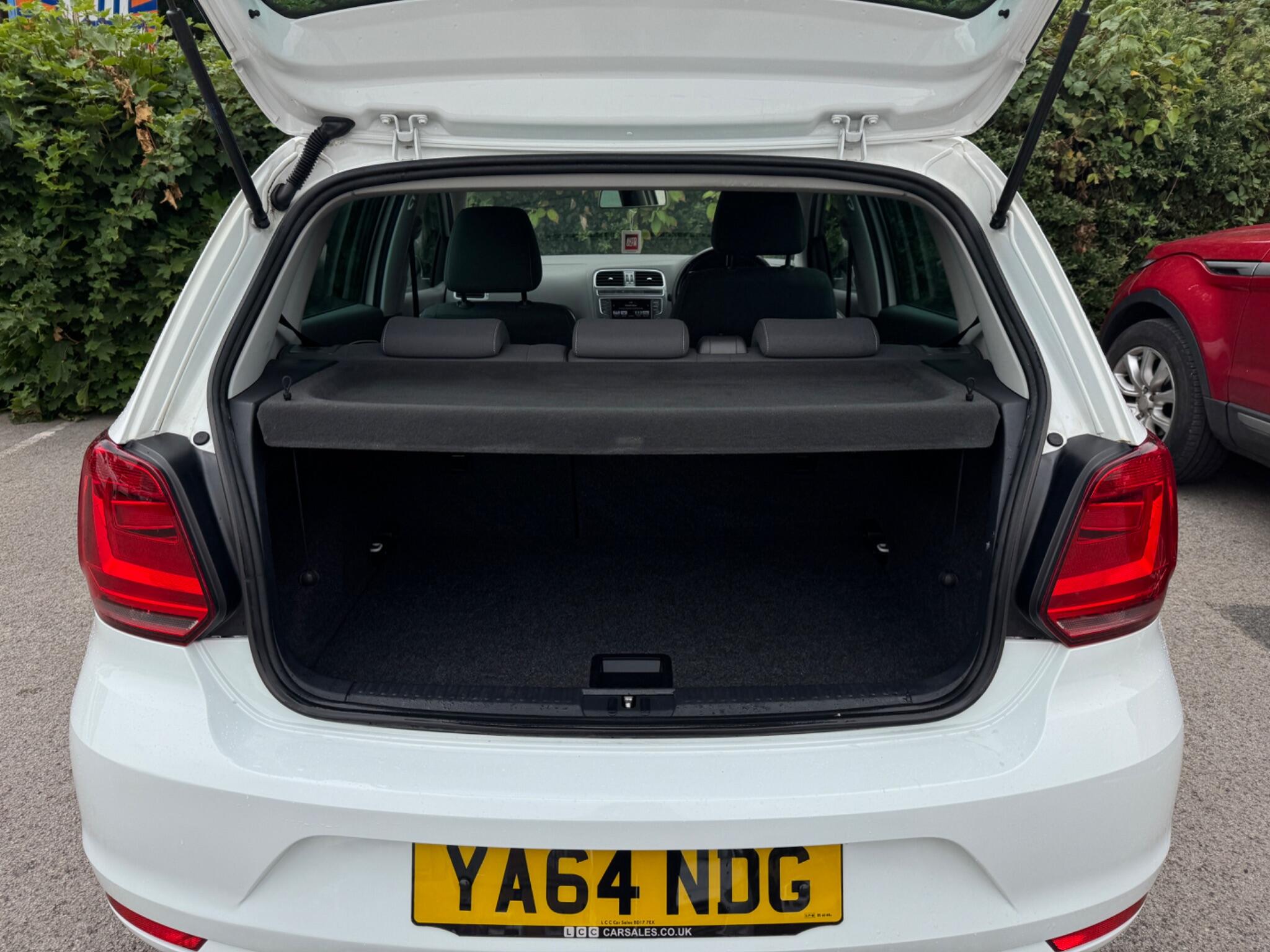 Volkswagen Polo view 32
