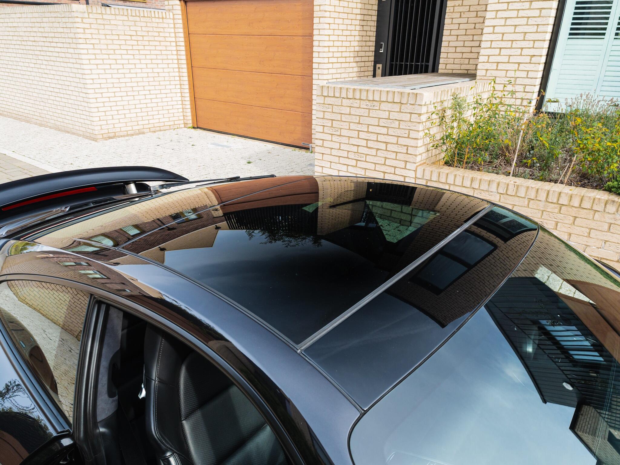 Porsche 911 view 39
