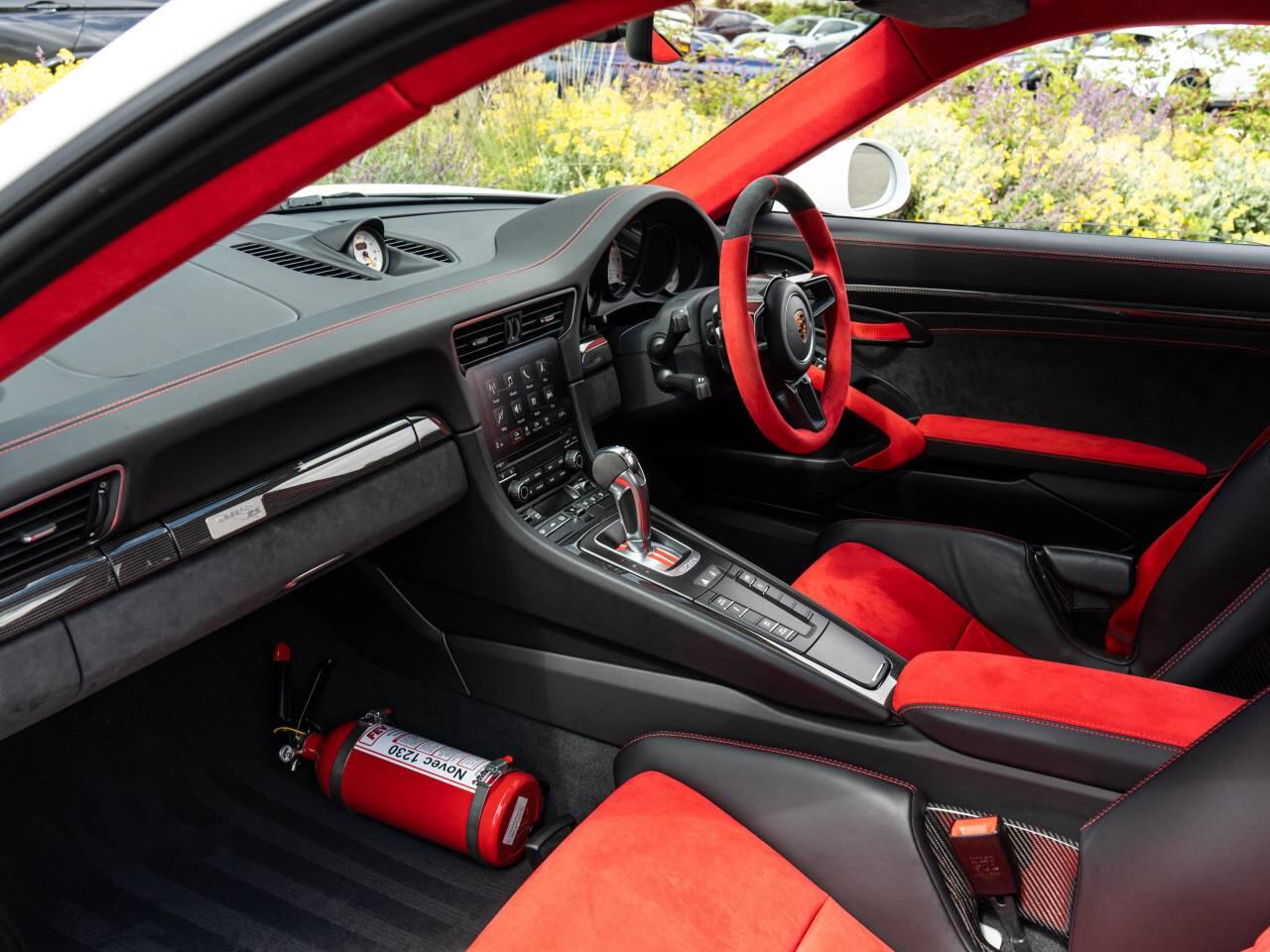 Porsche 911 view 48