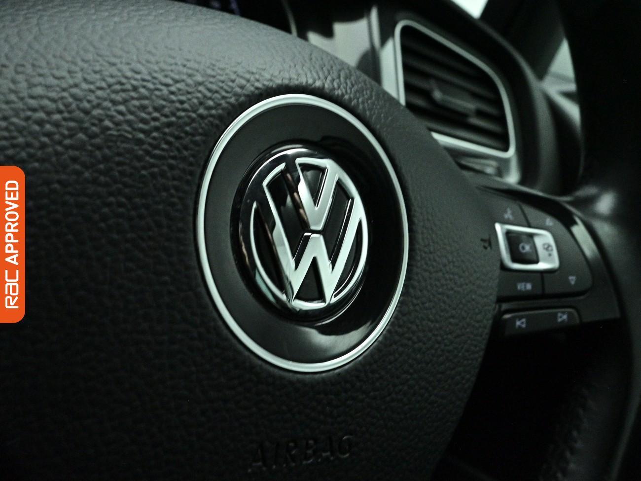 Volkswagen Golf view 23