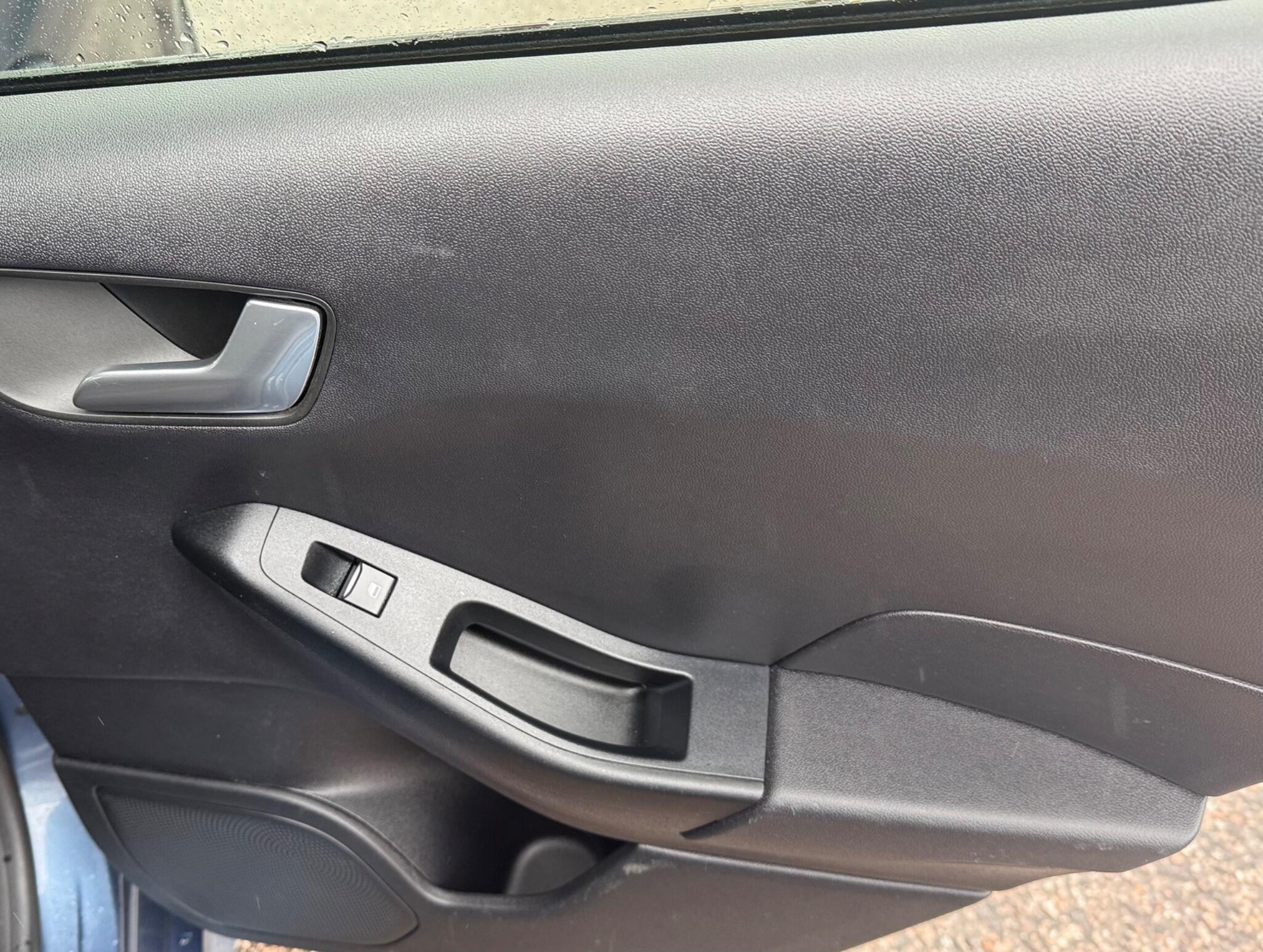 Ford Fiesta view 19