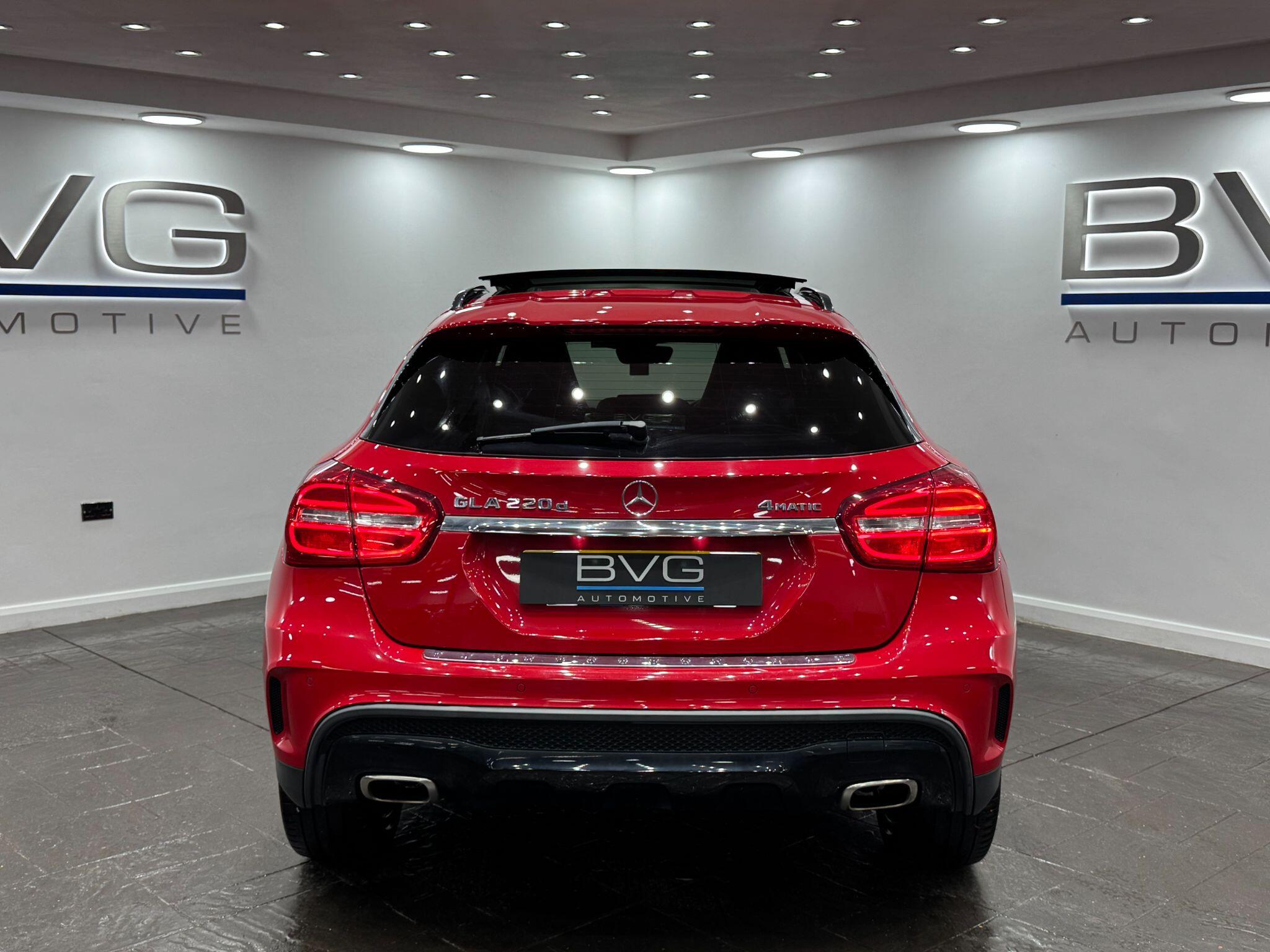 Mercedes-Benz GLA view 18