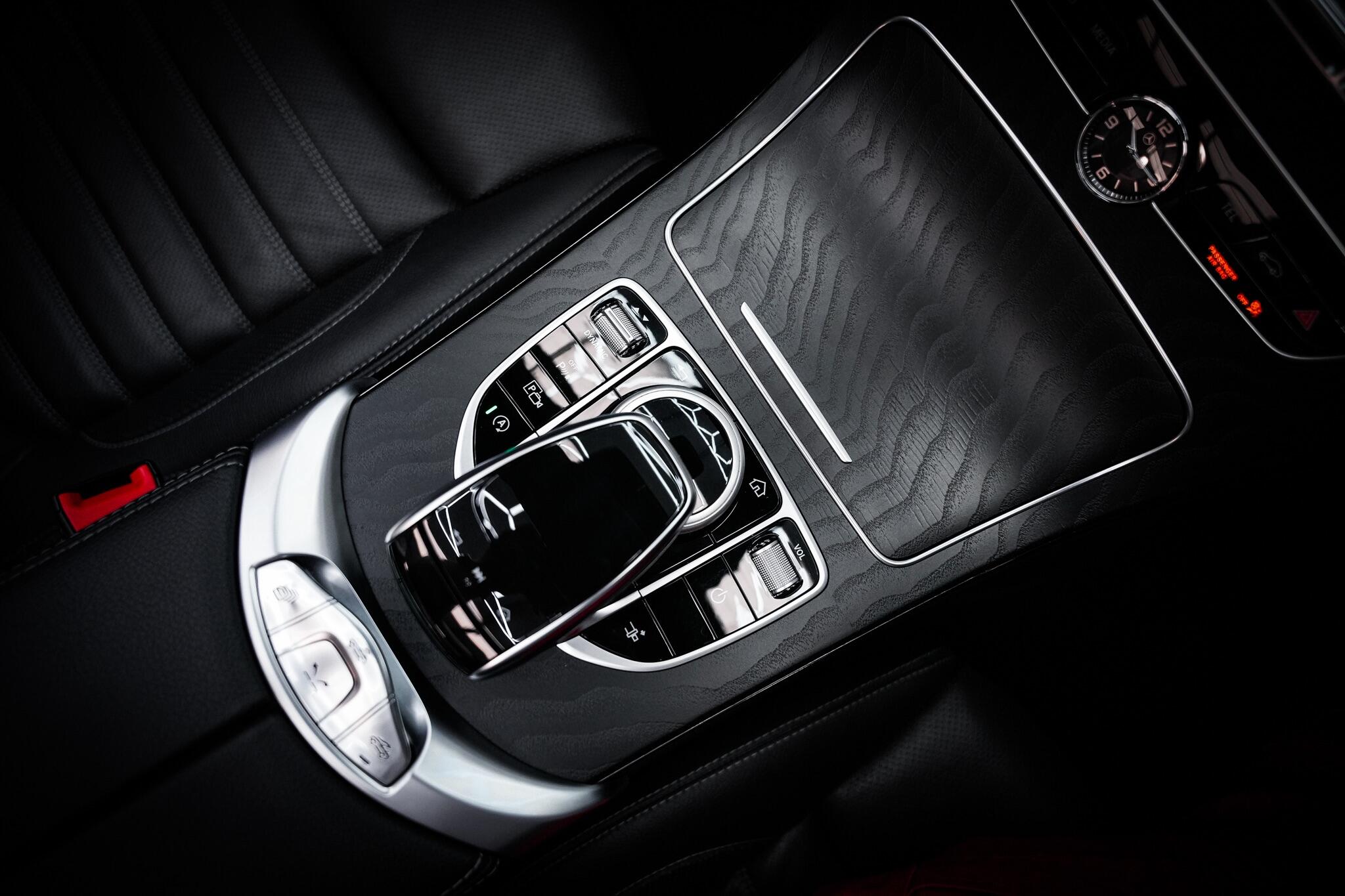 Mercedes-Benz C-Class view 5