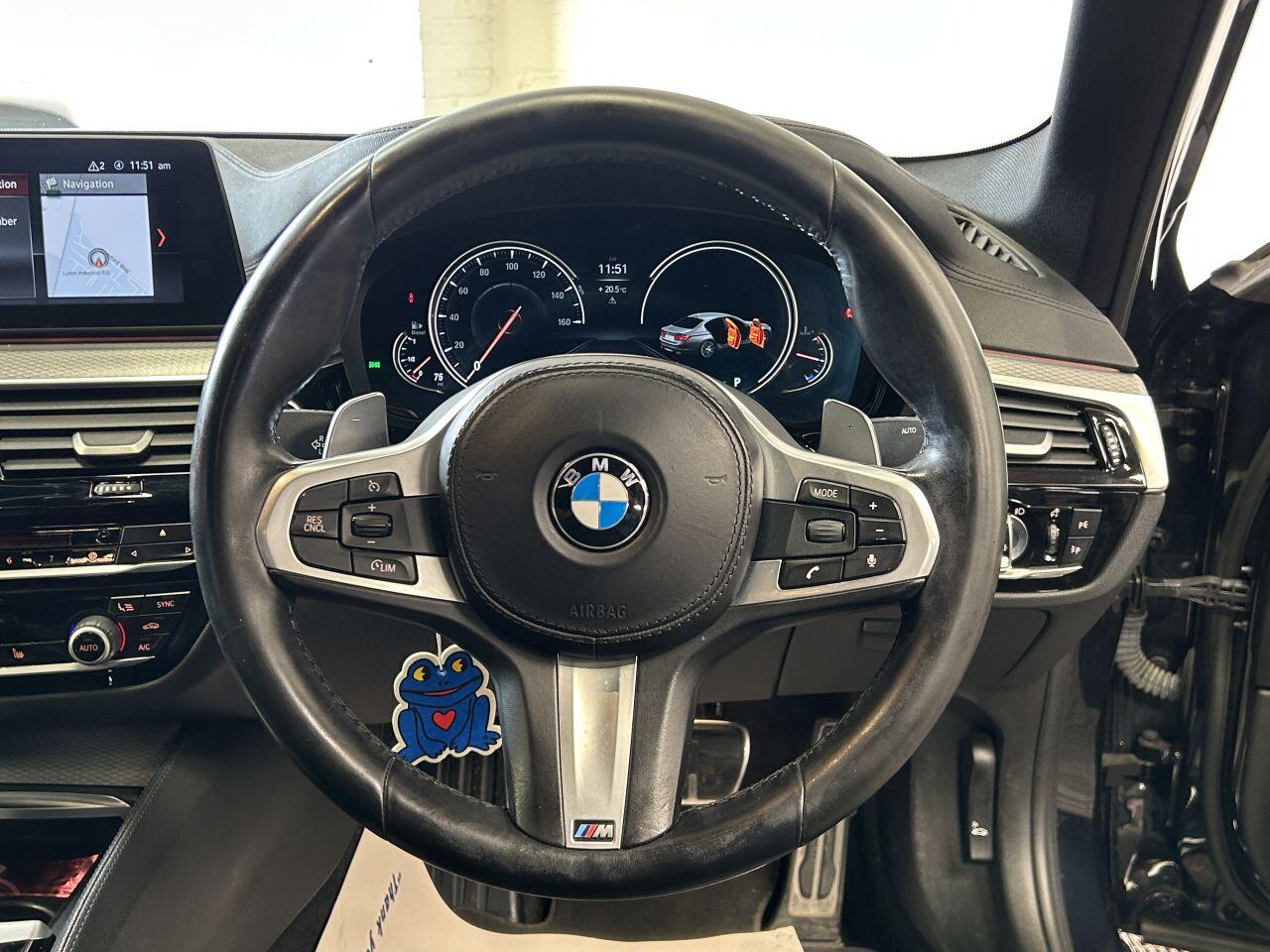 BMW 5 Series view 30