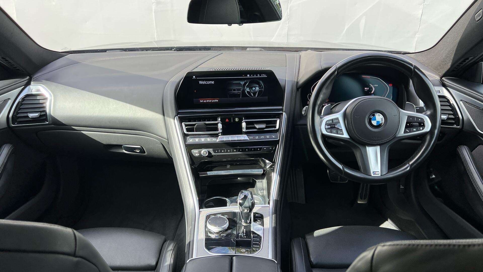 BMW 8 Series view 4