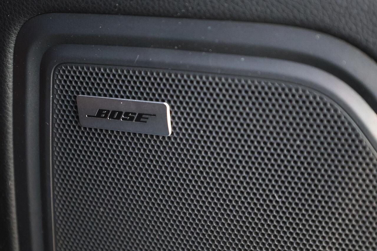 Porsche Macan view 28