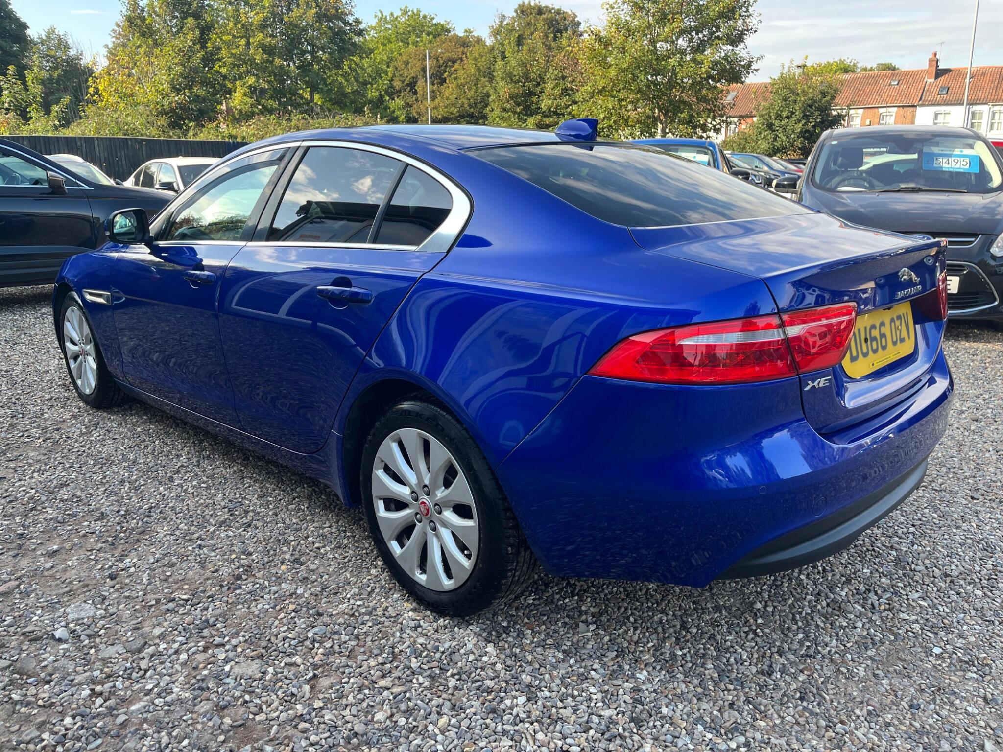 Jaguar XE view 6