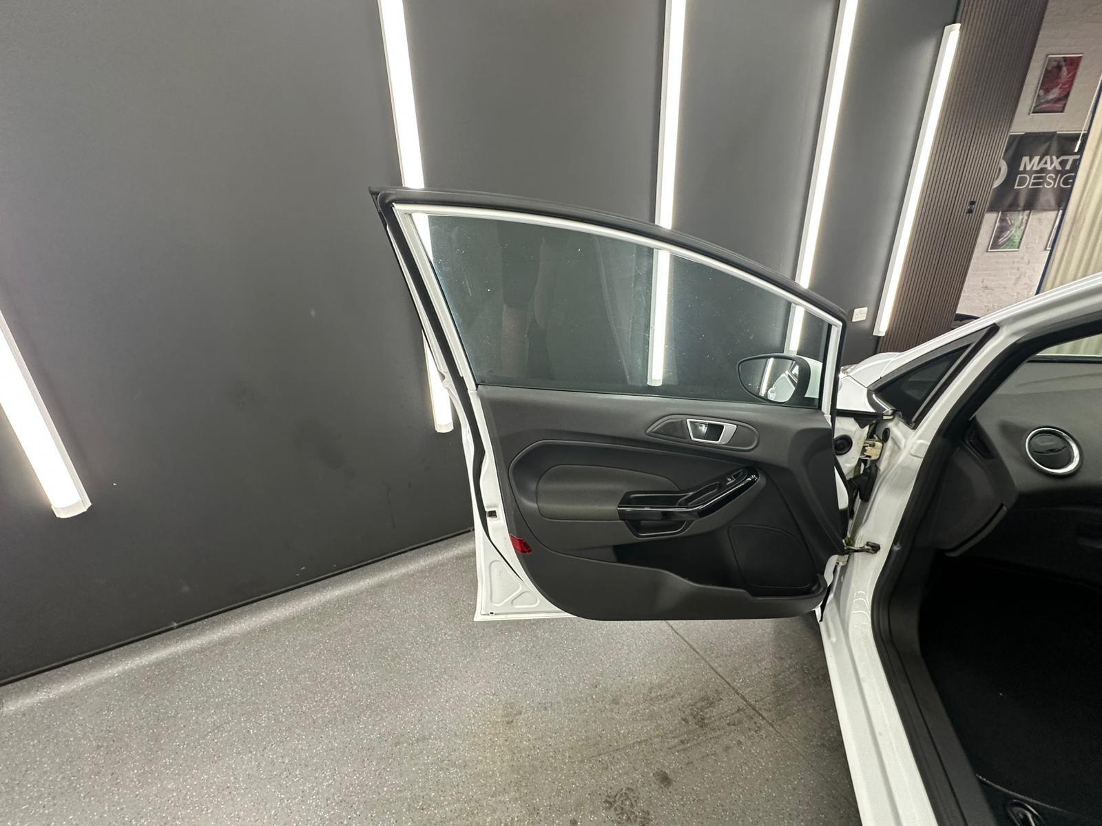 Ford Fiesta view 21