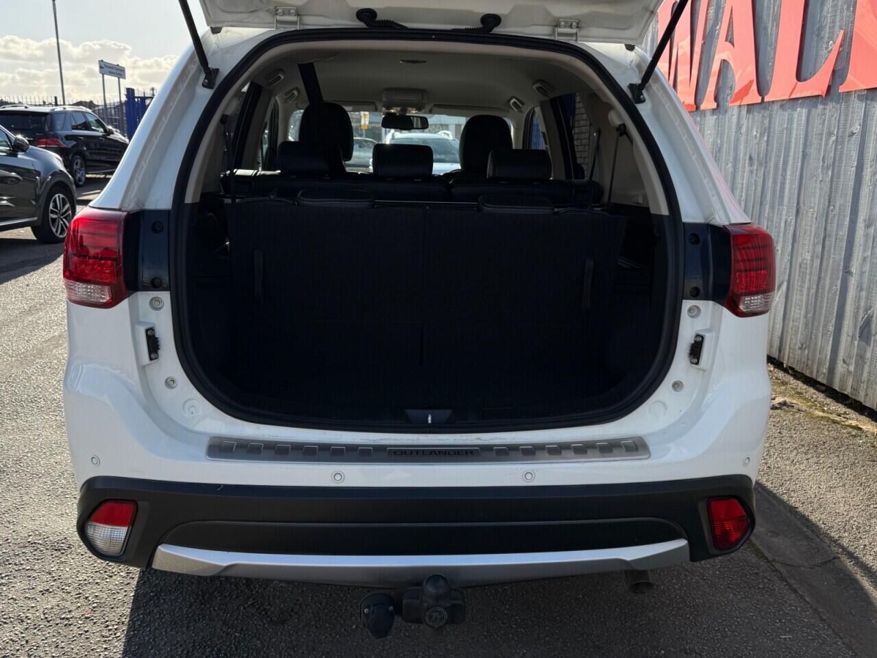 Mitsubishi Outlander view 36