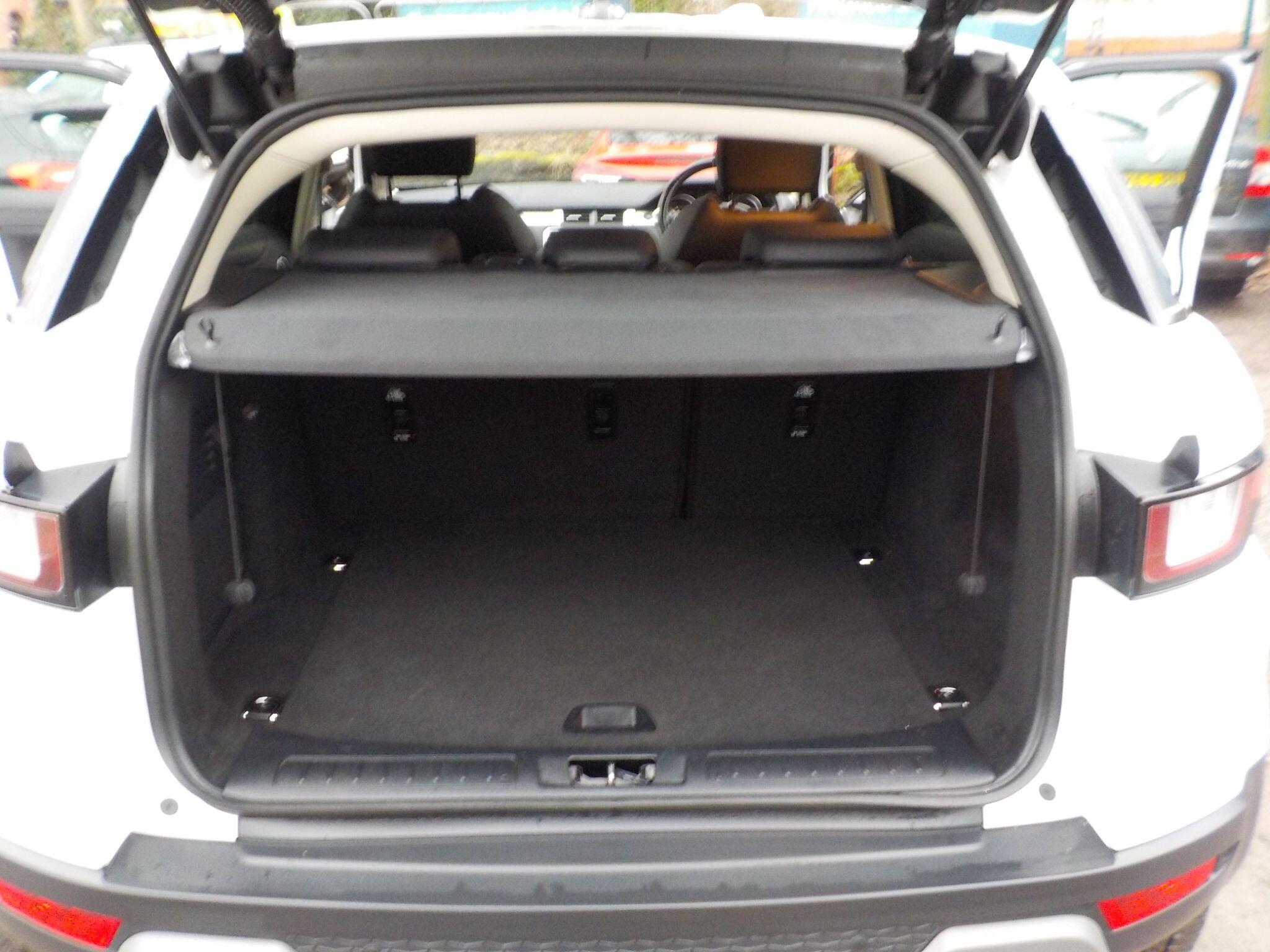 Land Rover Range Rover Evoque 2.0 eD4 SE FWD Euro 6 (s/s) 5dr