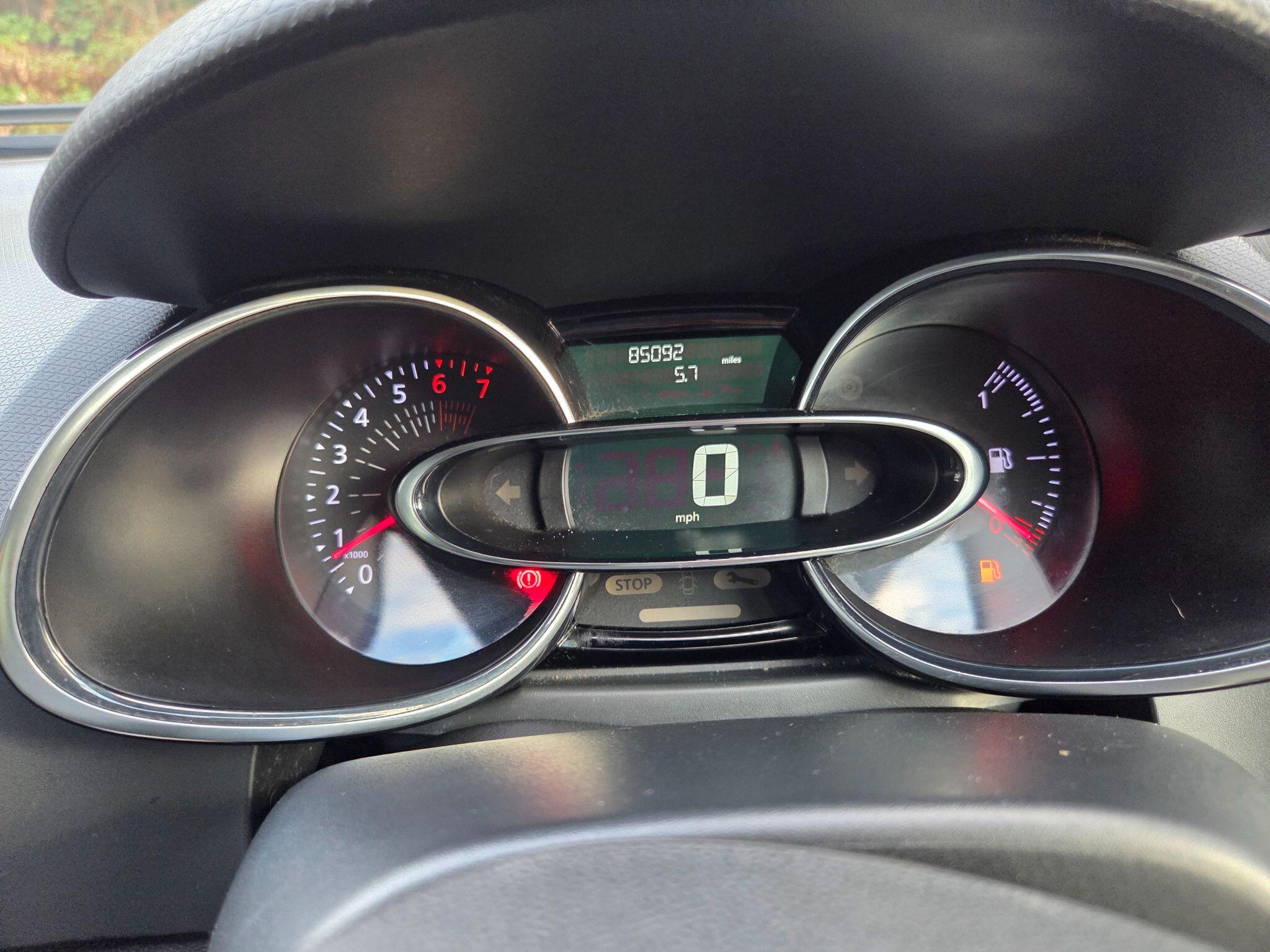 Renault Clio view 18