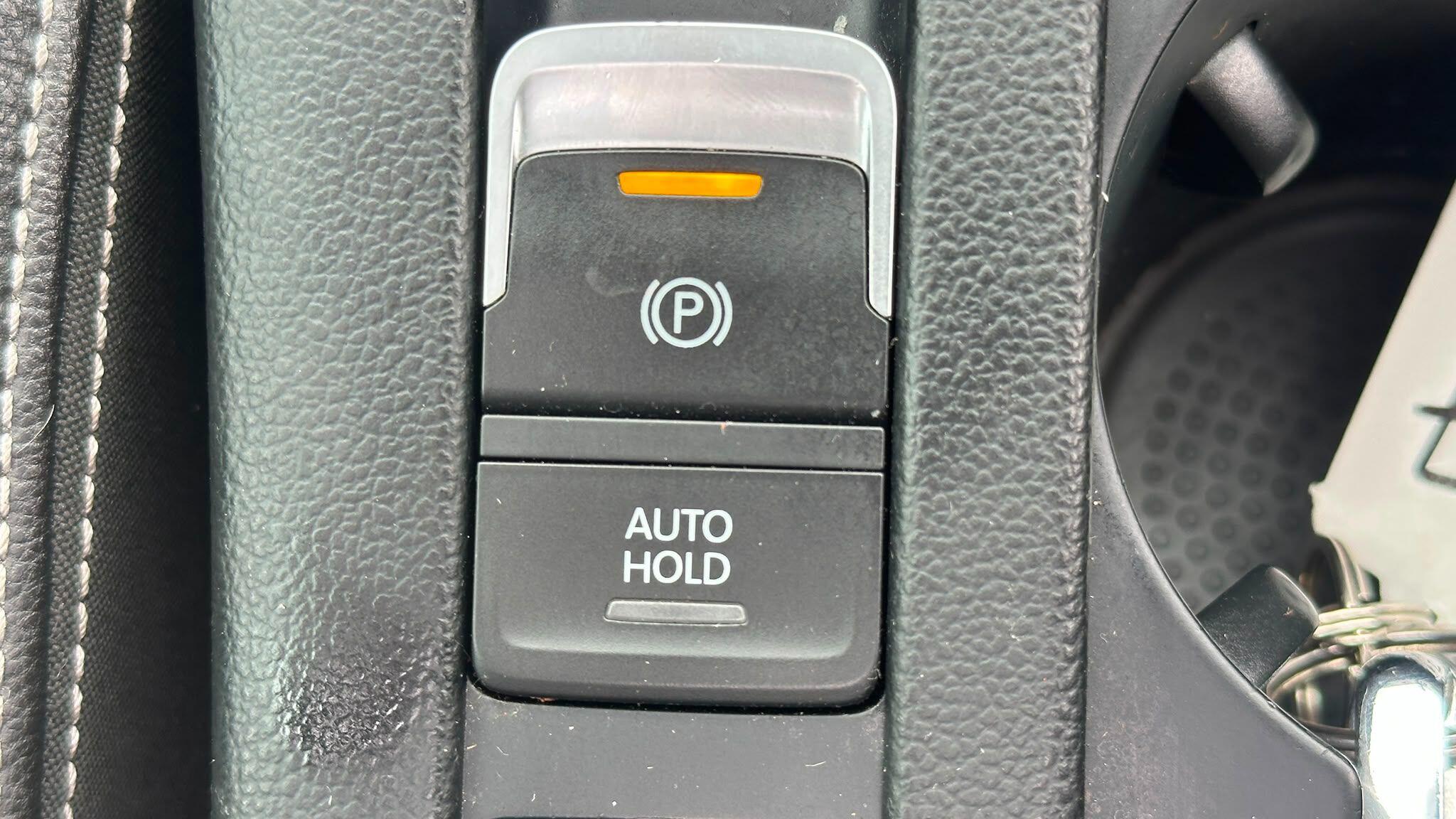 Volkswagen Passat view 23