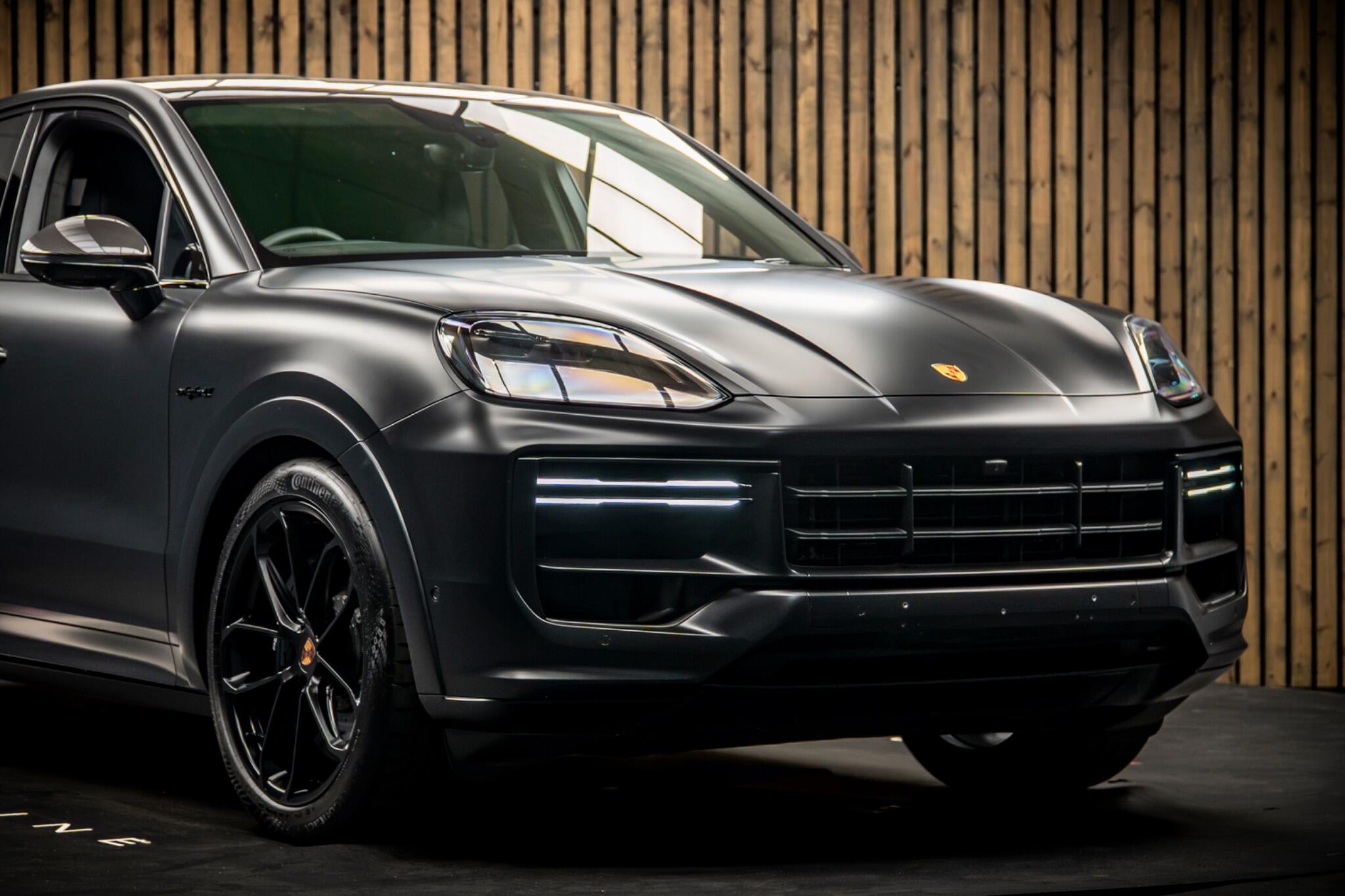 Porsche Cayenne view 12