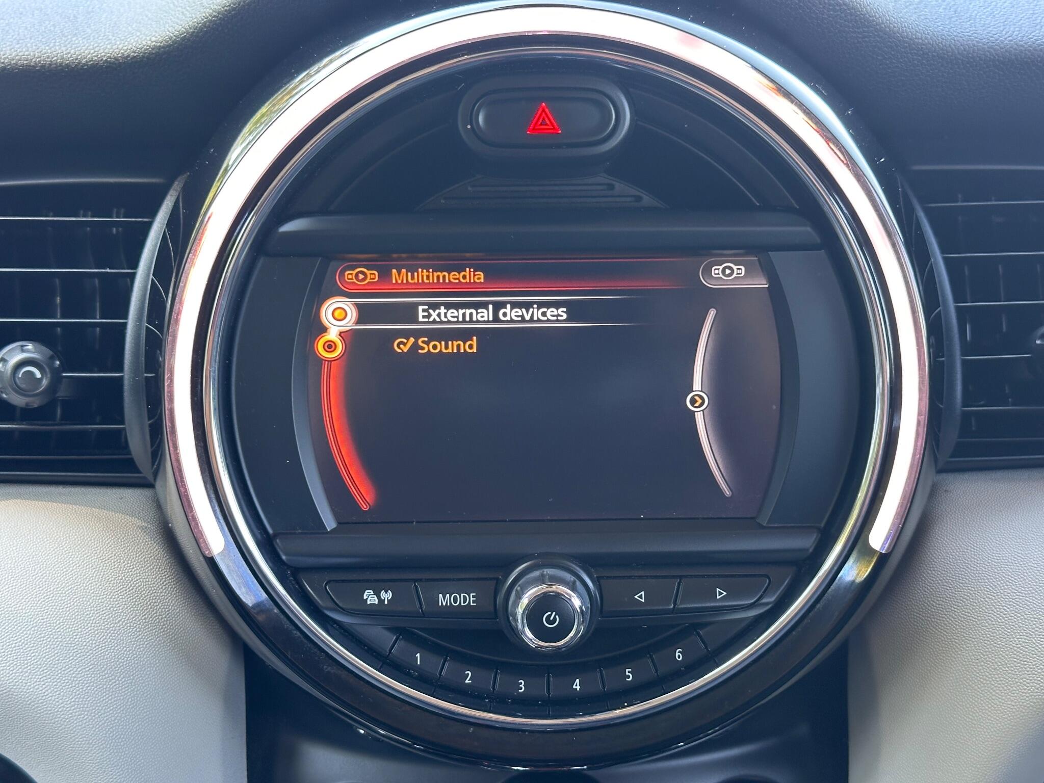 MINI Hatch view 47