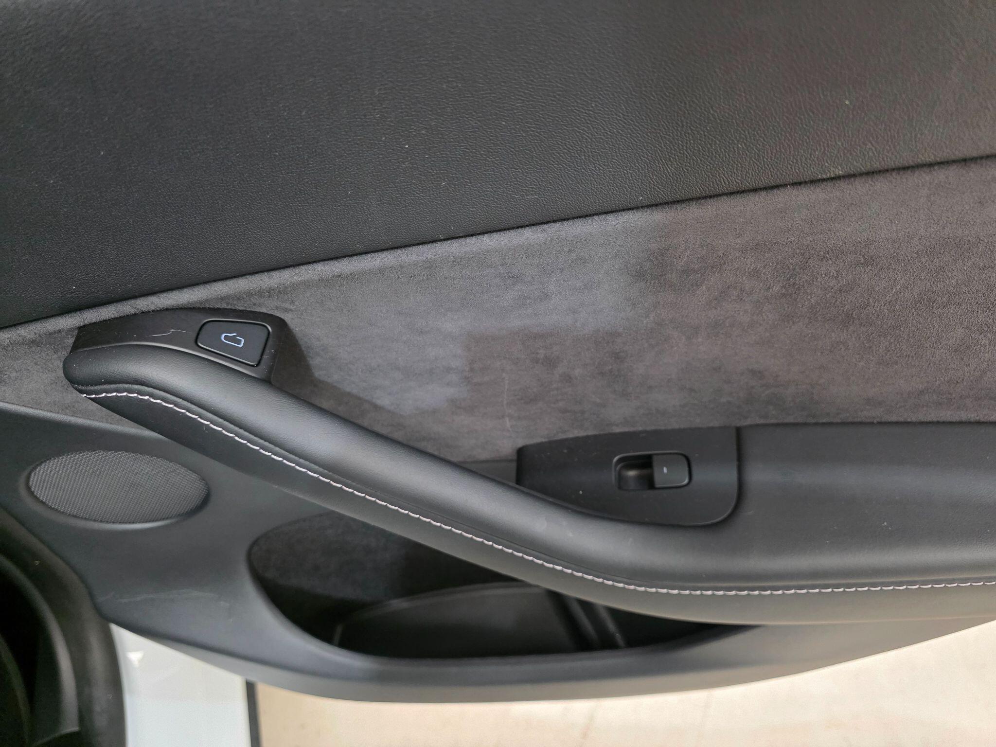 Tesla Model Y view 25