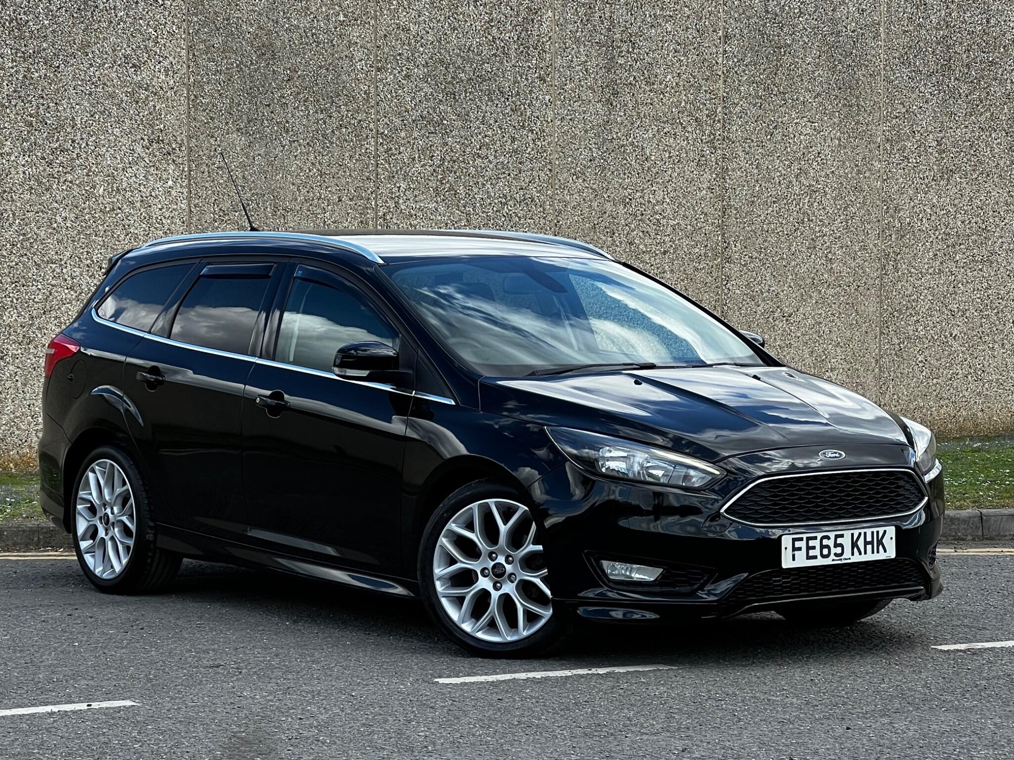Ford Focus view 2