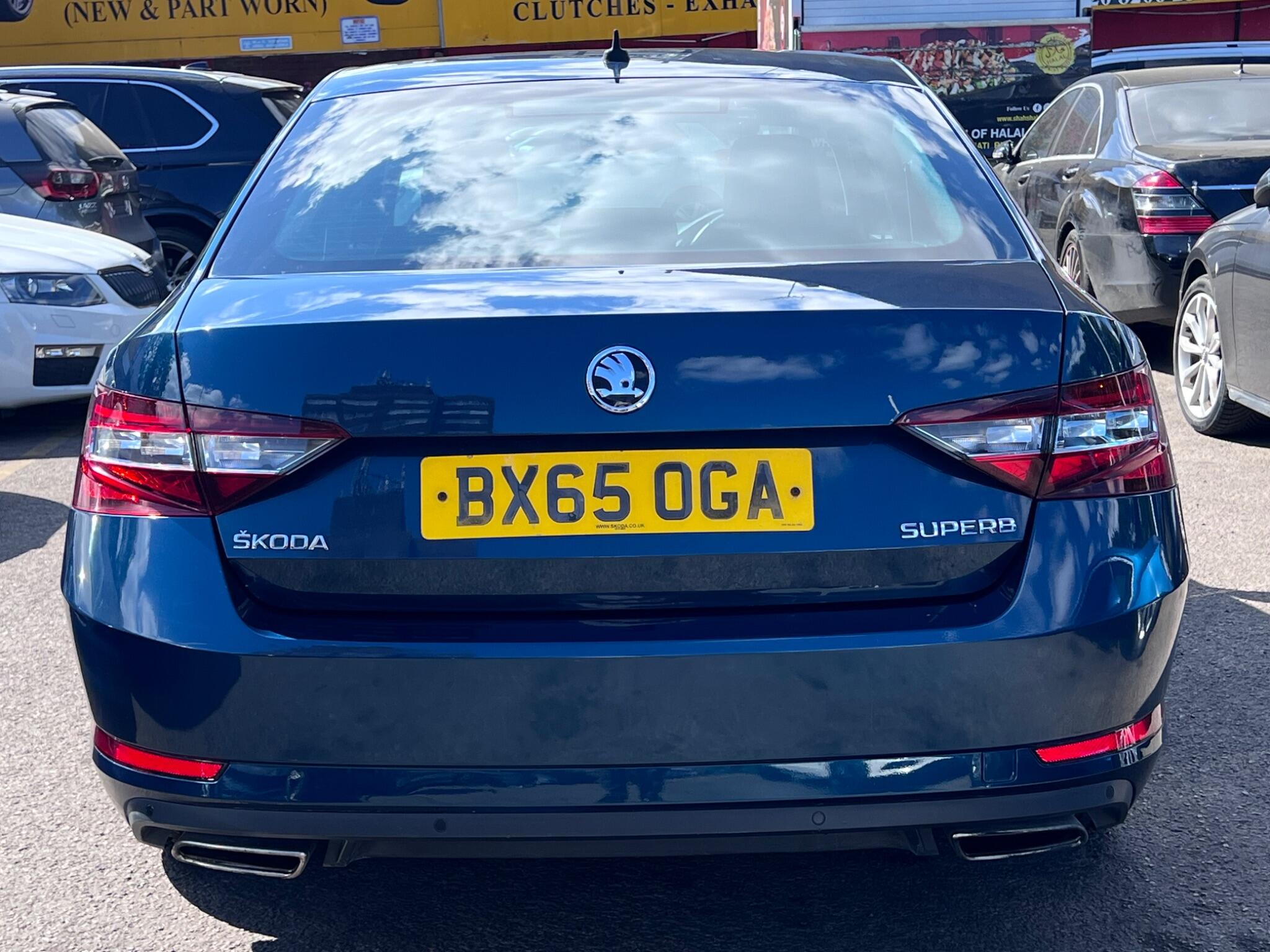 Skoda Superb view 12