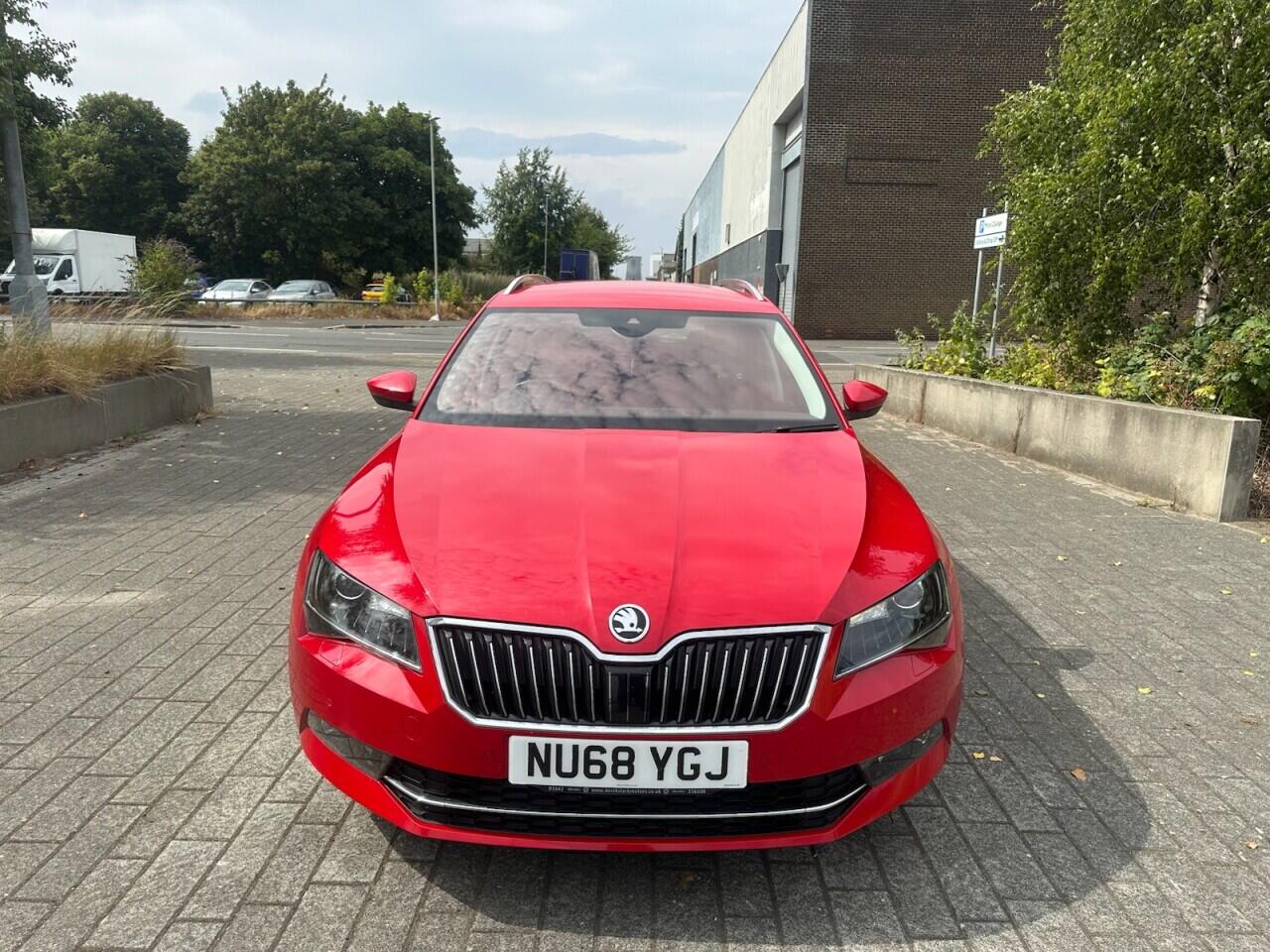Skoda Superb view 4