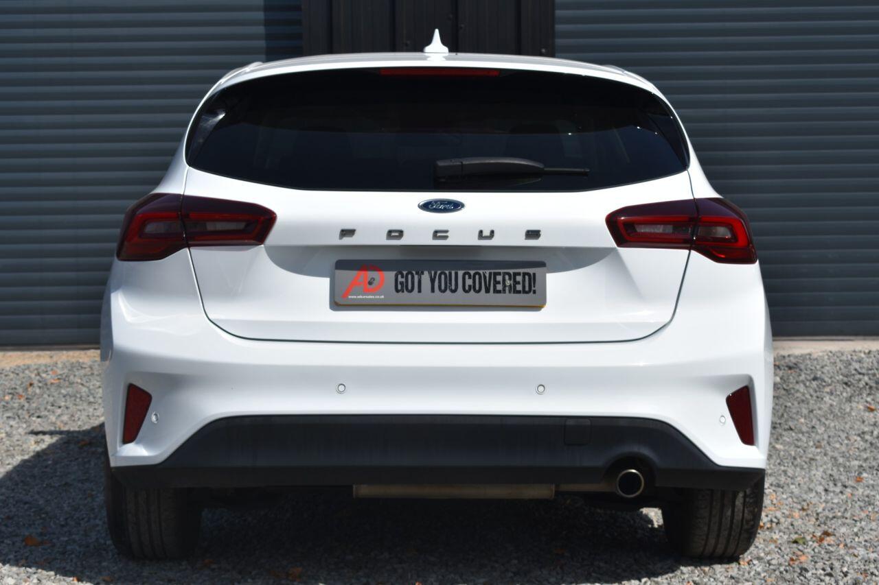 Ford Focus view 9