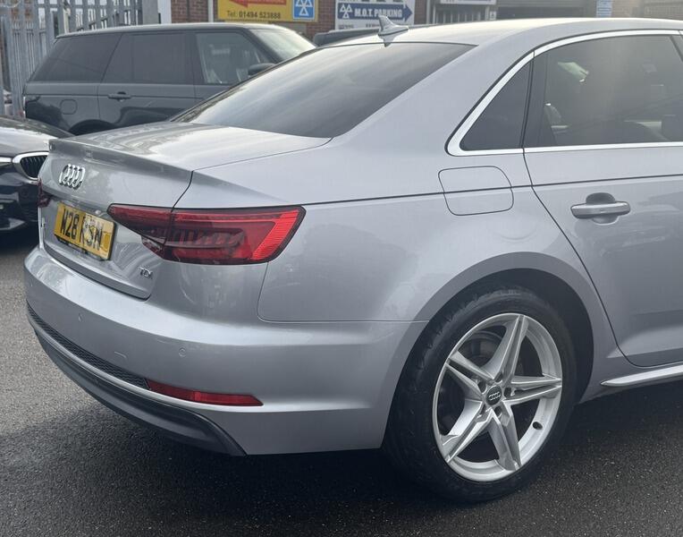 Audi A4 view 17