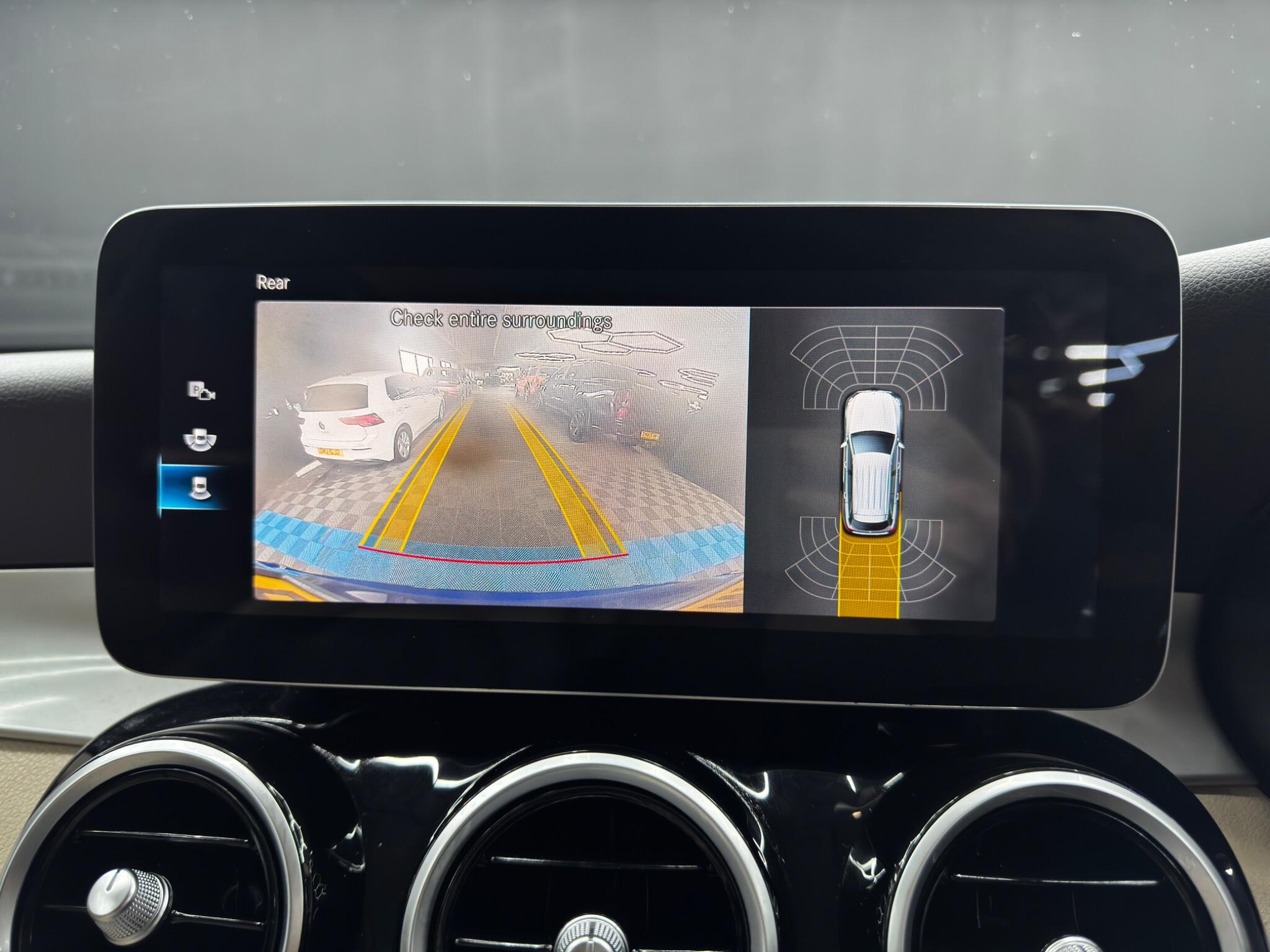 Mercedes-Benz GLC view 33