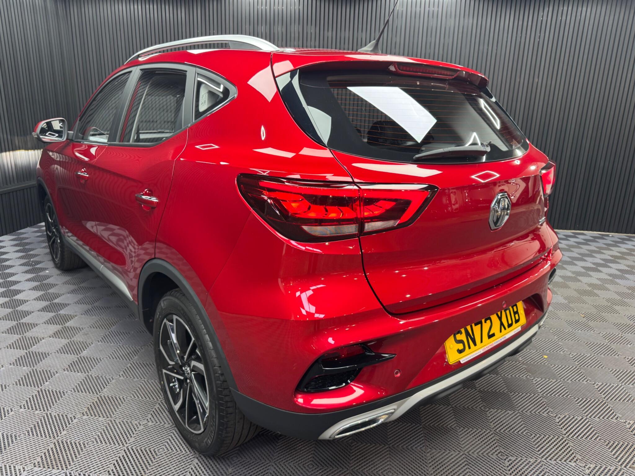 MG ZS view 35