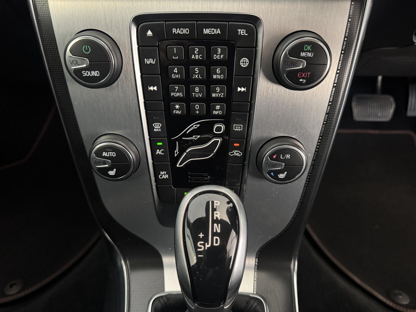 Volvo V40 view 81