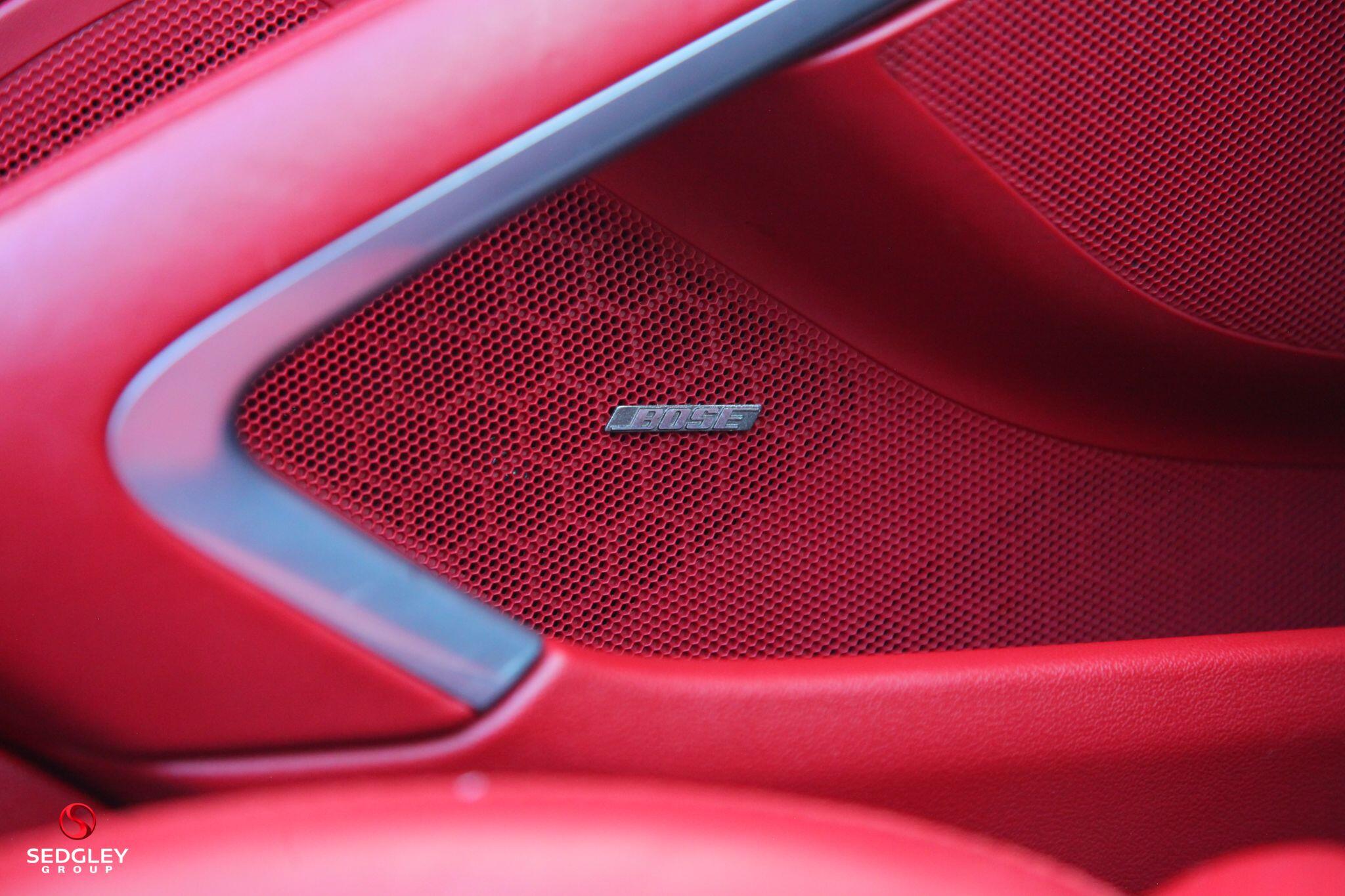 Porsche 911 view 37