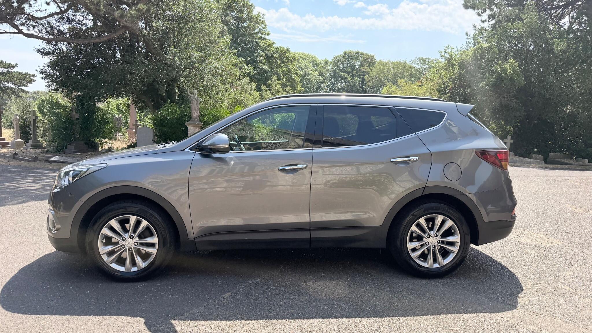 Hyundai Santa Fe view 16