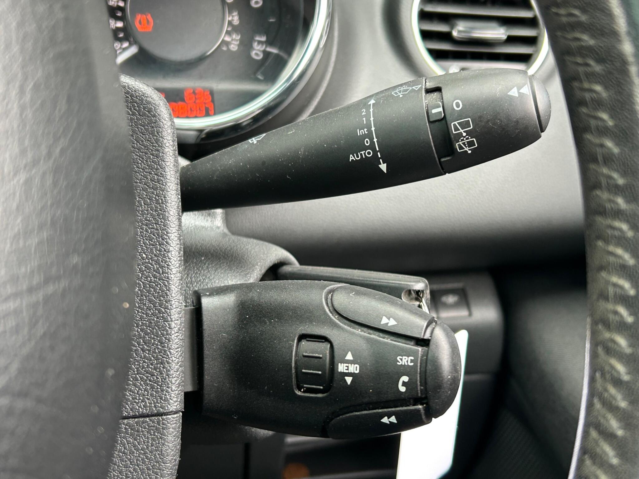 Peugeot 5008 view 29