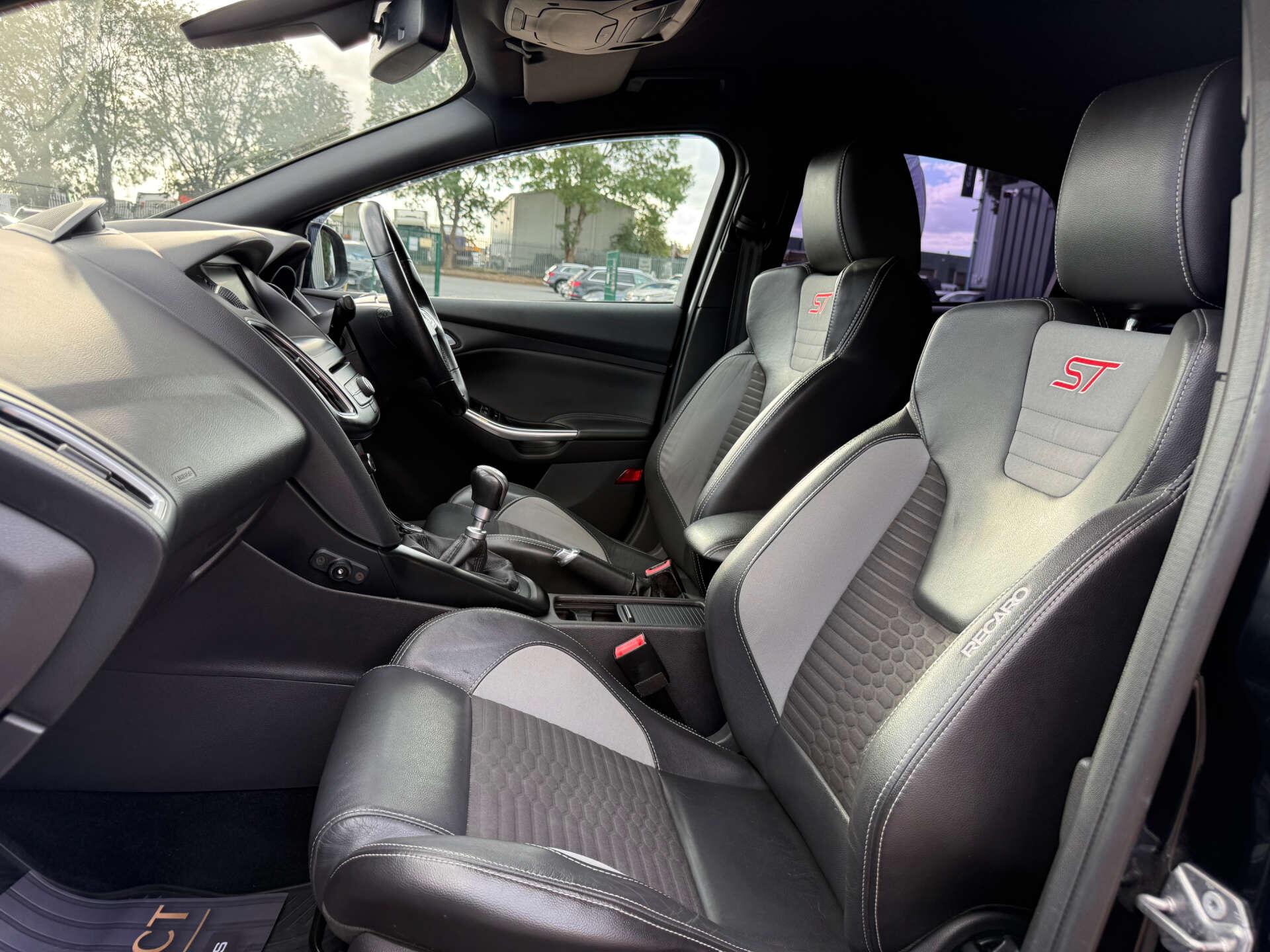 Ford Focus view 73