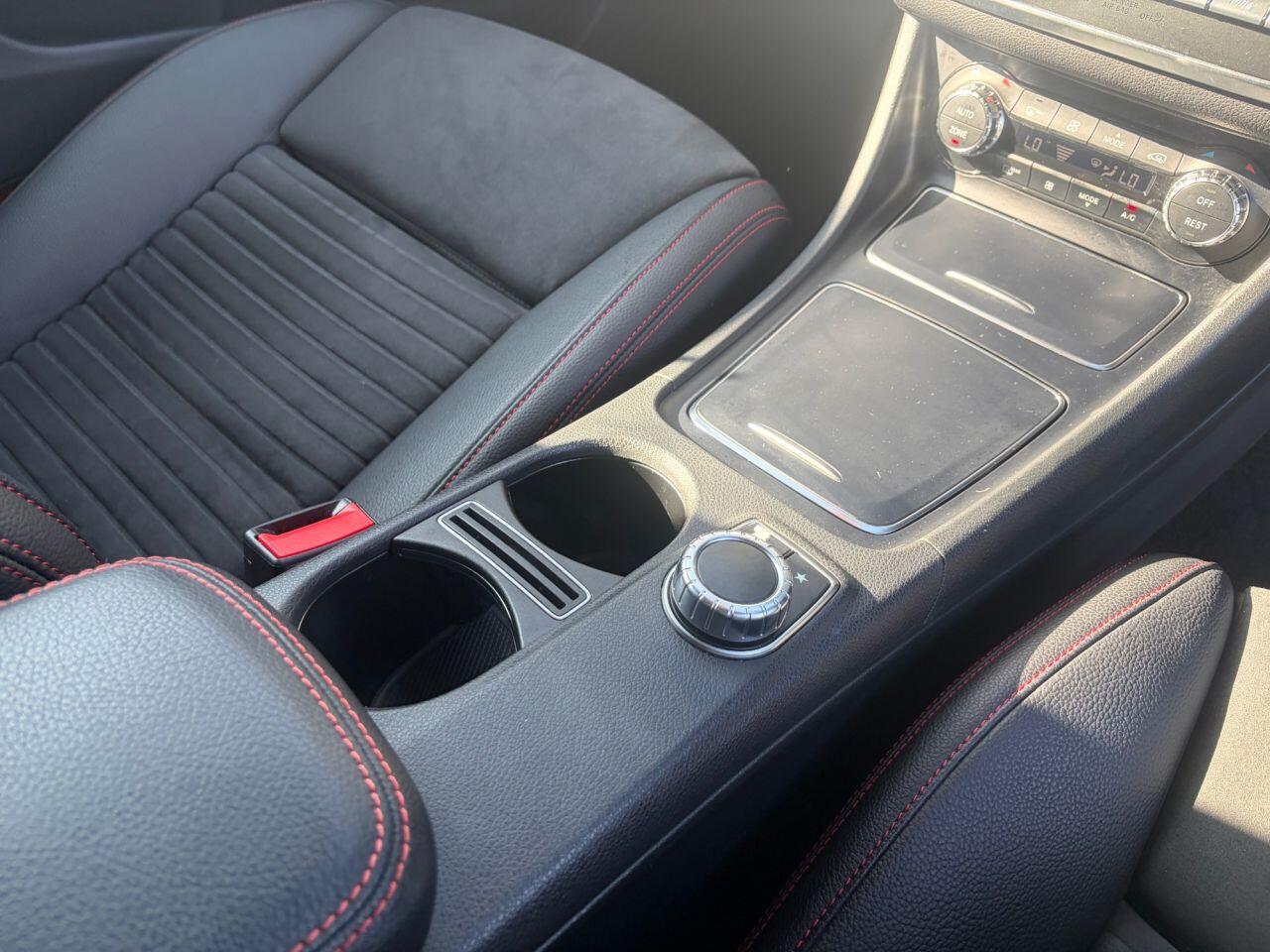 Mercedes-Benz Cla view 28