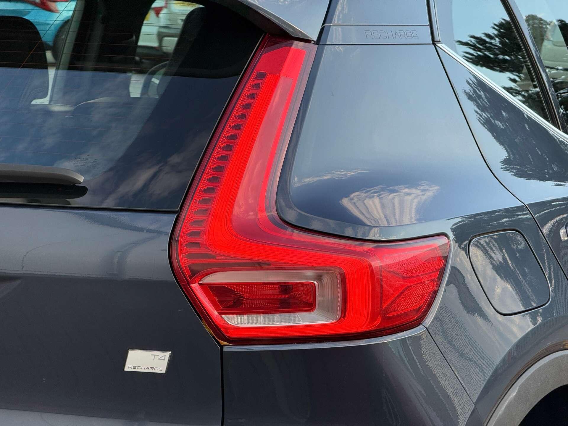 Volvo XC40 view 14