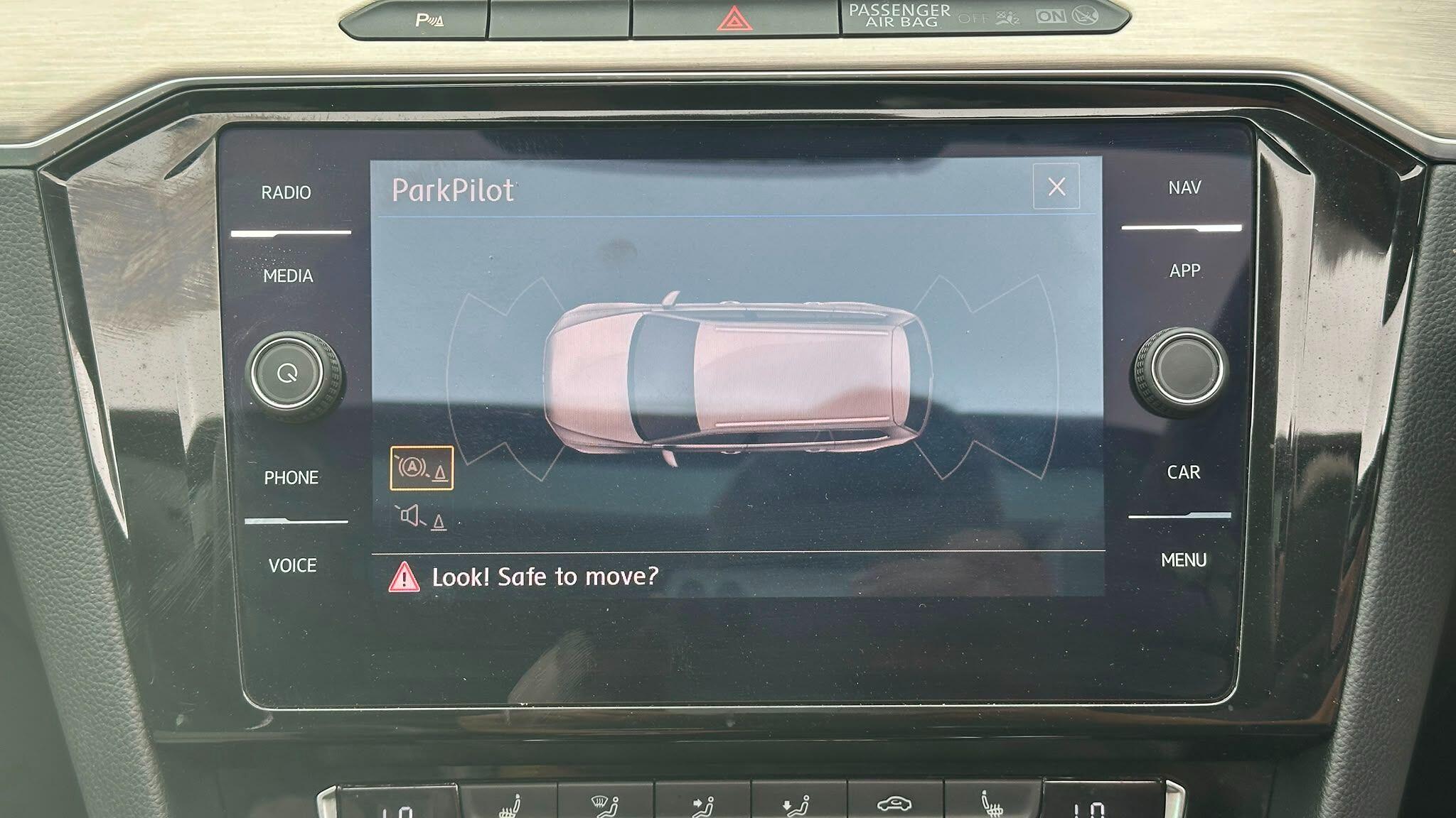 Volkswagen Passat view 16