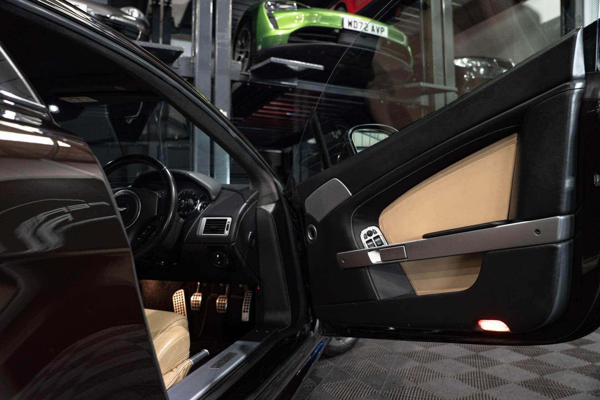Aston Martin Vantage view 29