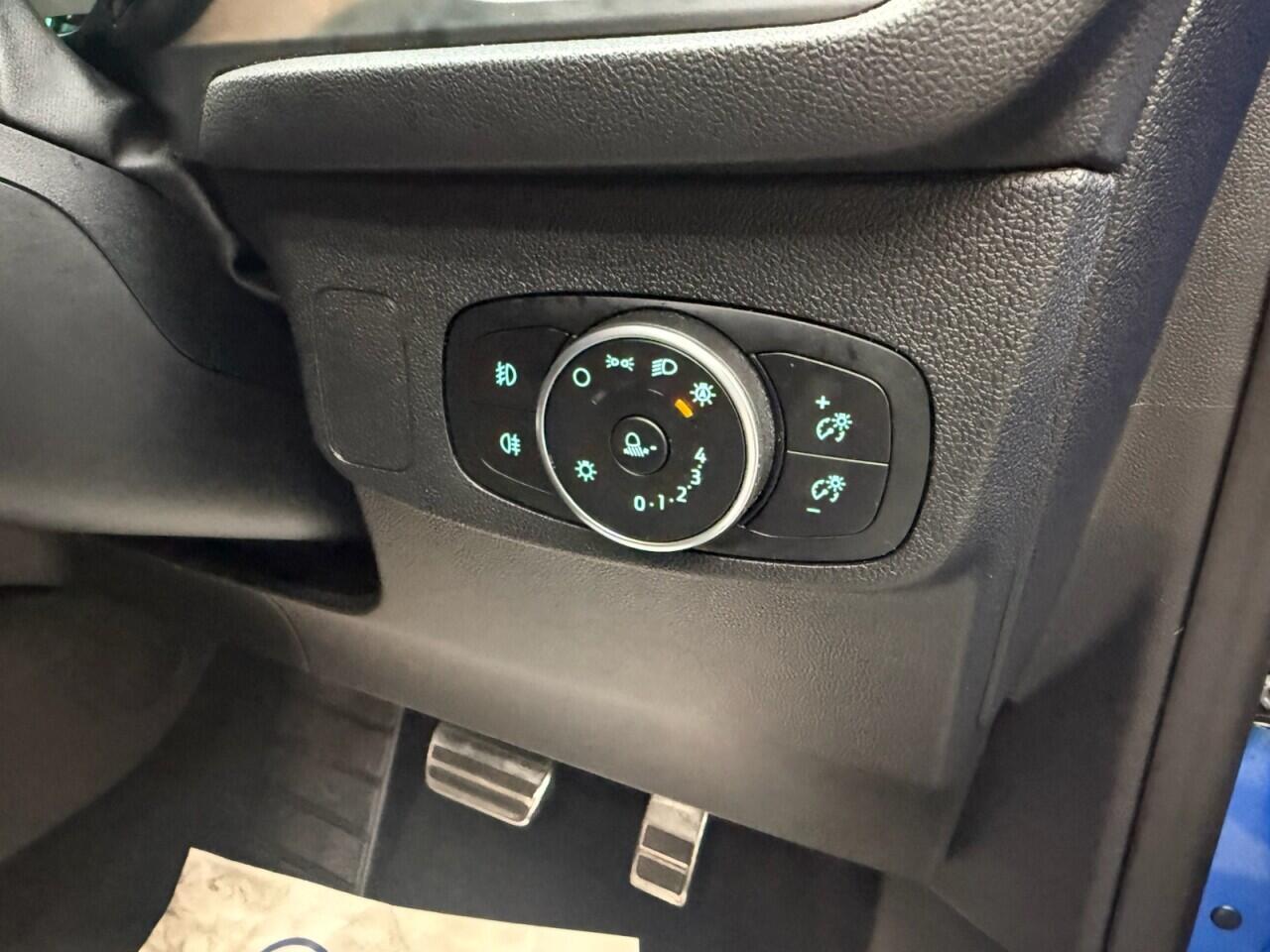 Ford Focus view 20