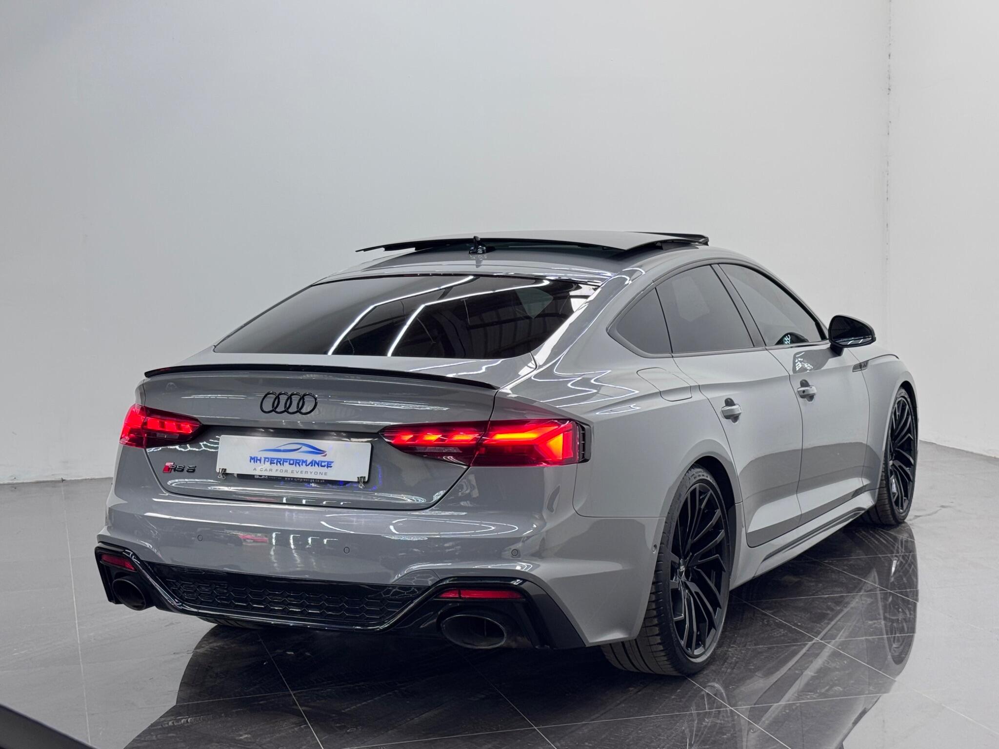Audi RS5 view 24