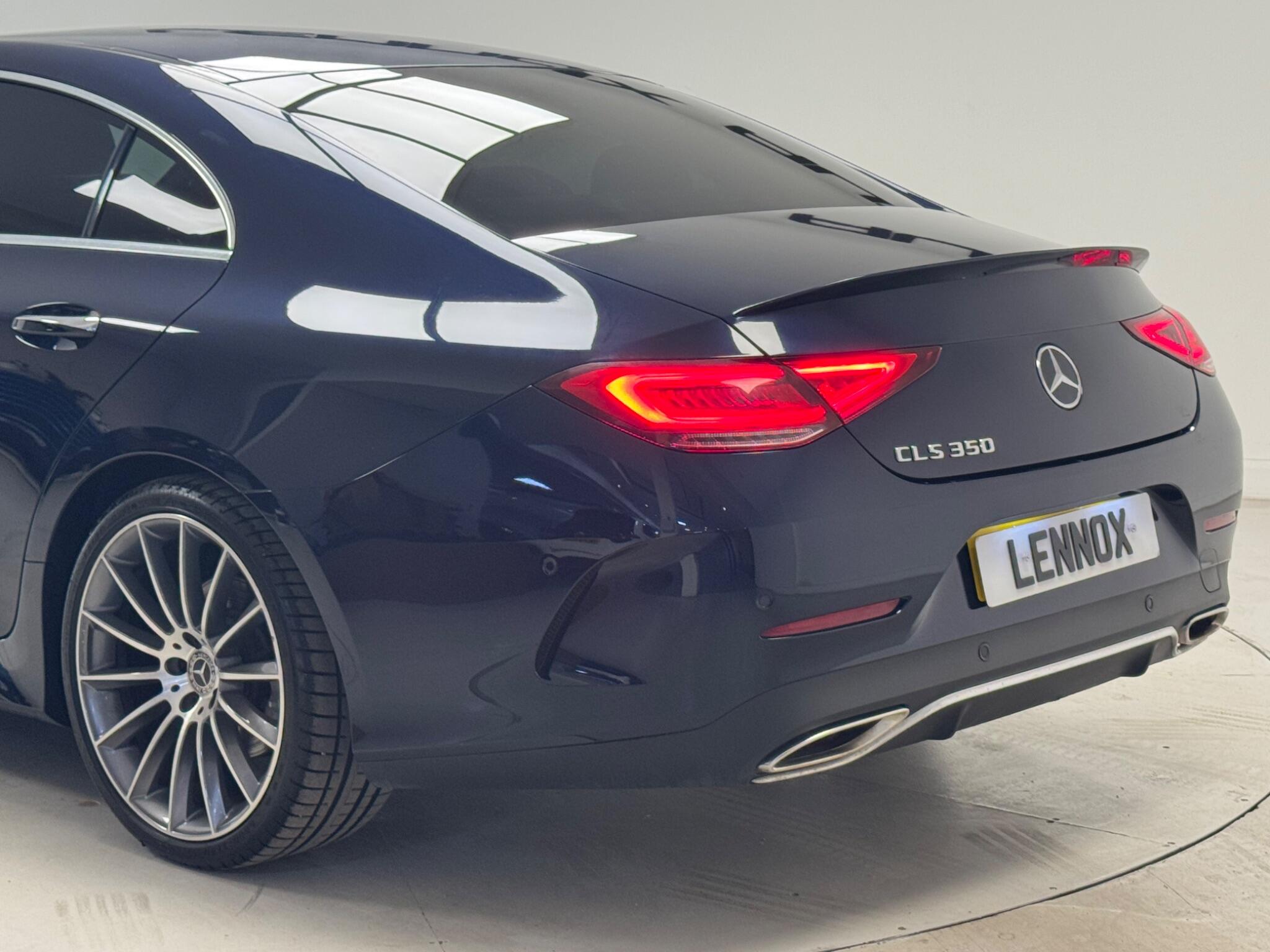 Mercedes-Benz CLS view 4