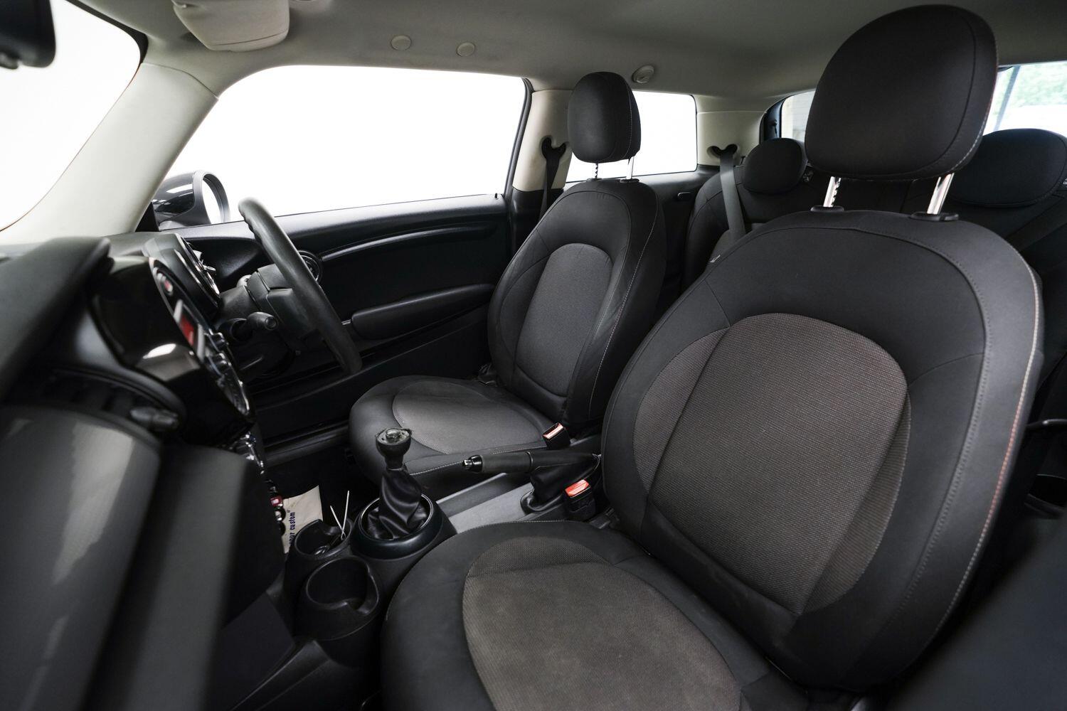Mini Cooper view 25